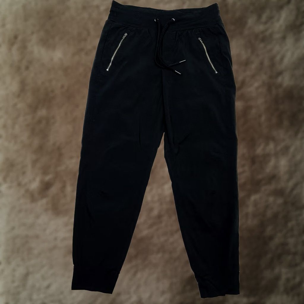Athleta Athleta Pants Womens Regular Size 4 Black Trekkie North High Rise Jogger Pockets Athletic Activewear 26.5 Inseam Size 27" / US 4 / IT 40 - 1 Thumbnail