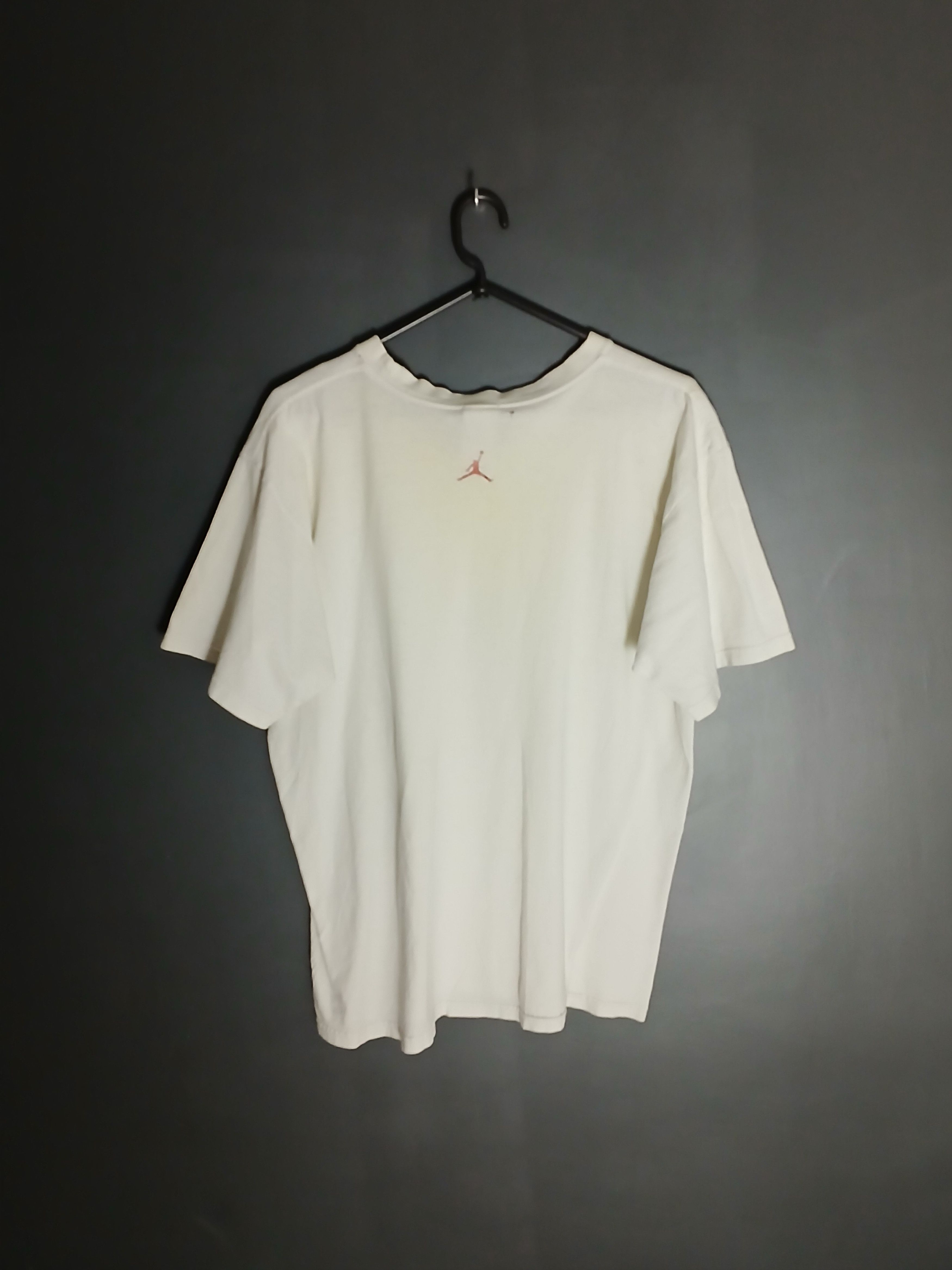 Jordan Brand Vintage Nike Jordan T-Shirt Size US M / EU 48-50 / 2 - 2 Thumbnail