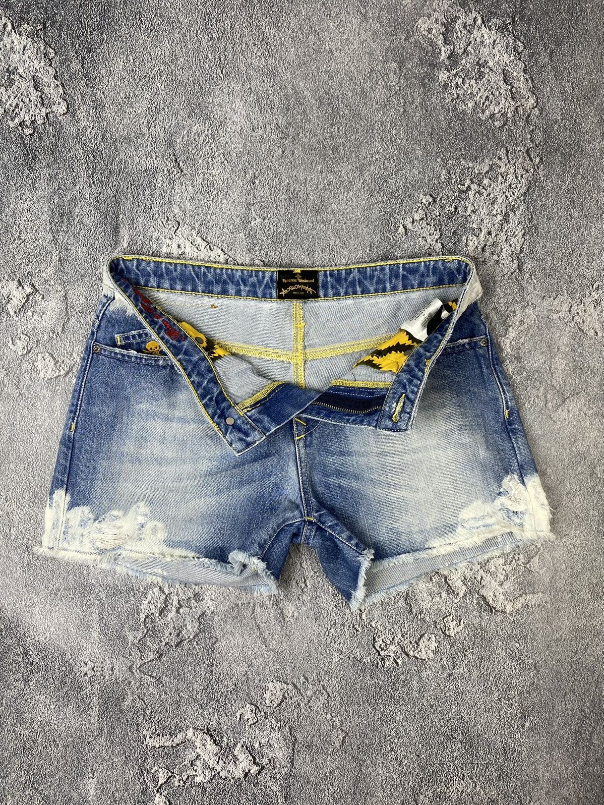 Vivienne Westwood Vivienne Westwood Anglomania Mini Skull Distressed Shorts Size 28" / US 6 / IT 42 - 5 Thumbnail