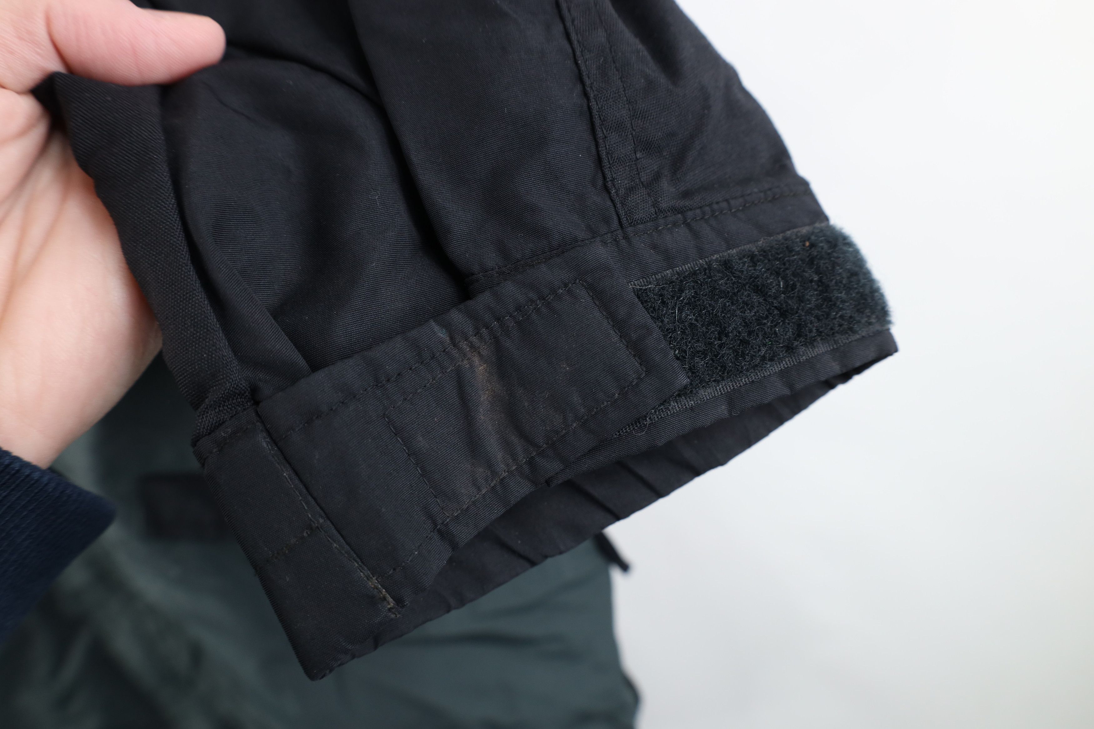 Mountain Hardwear Vintage Mountain Hardwear Packable Hooded Rain Jacket Size US L / EU 52-54 / 3 - 5 Thumbnail