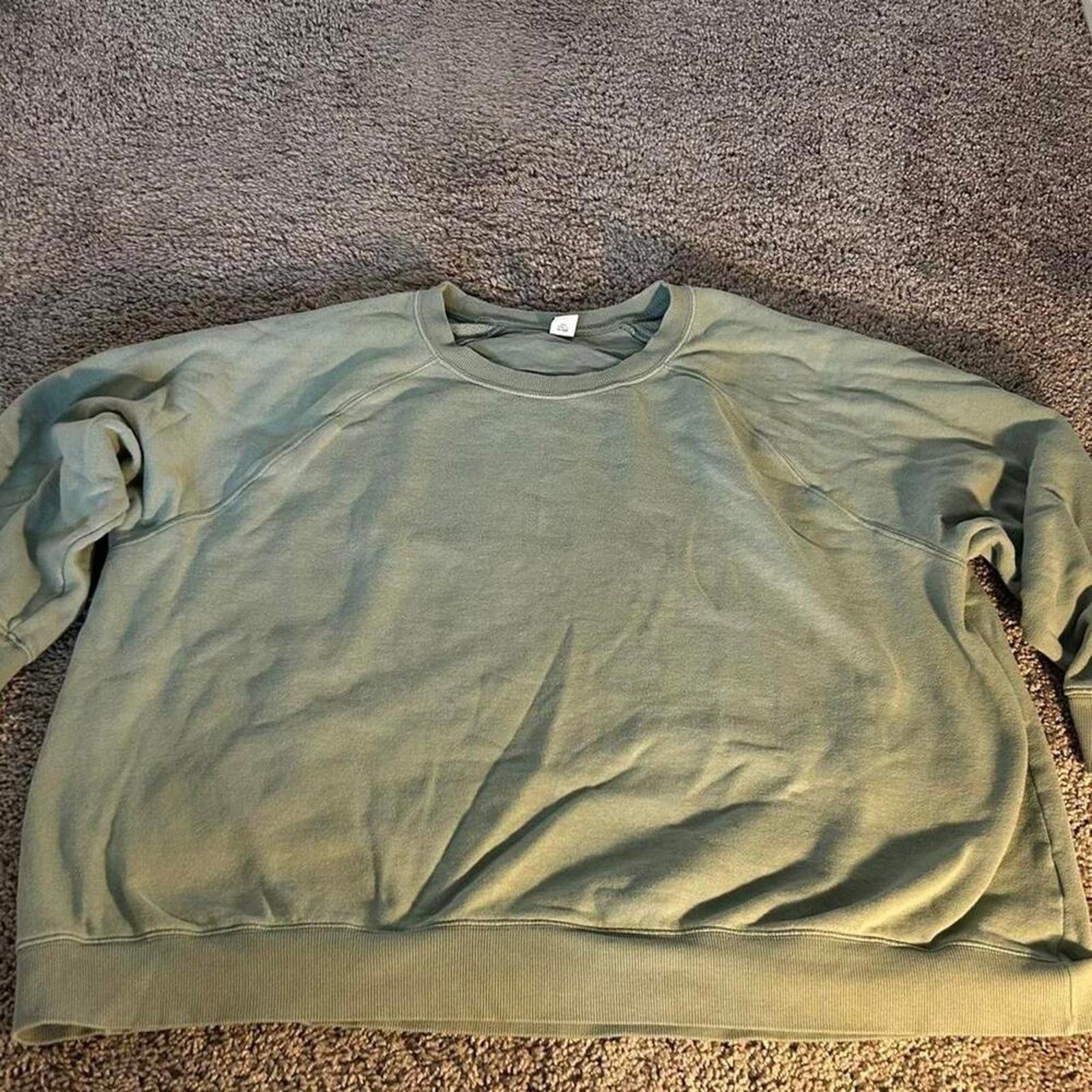 Old Navy Vintage old navy green crewneck Size US XL / EU 56 / 4 - 1 Thumbnail