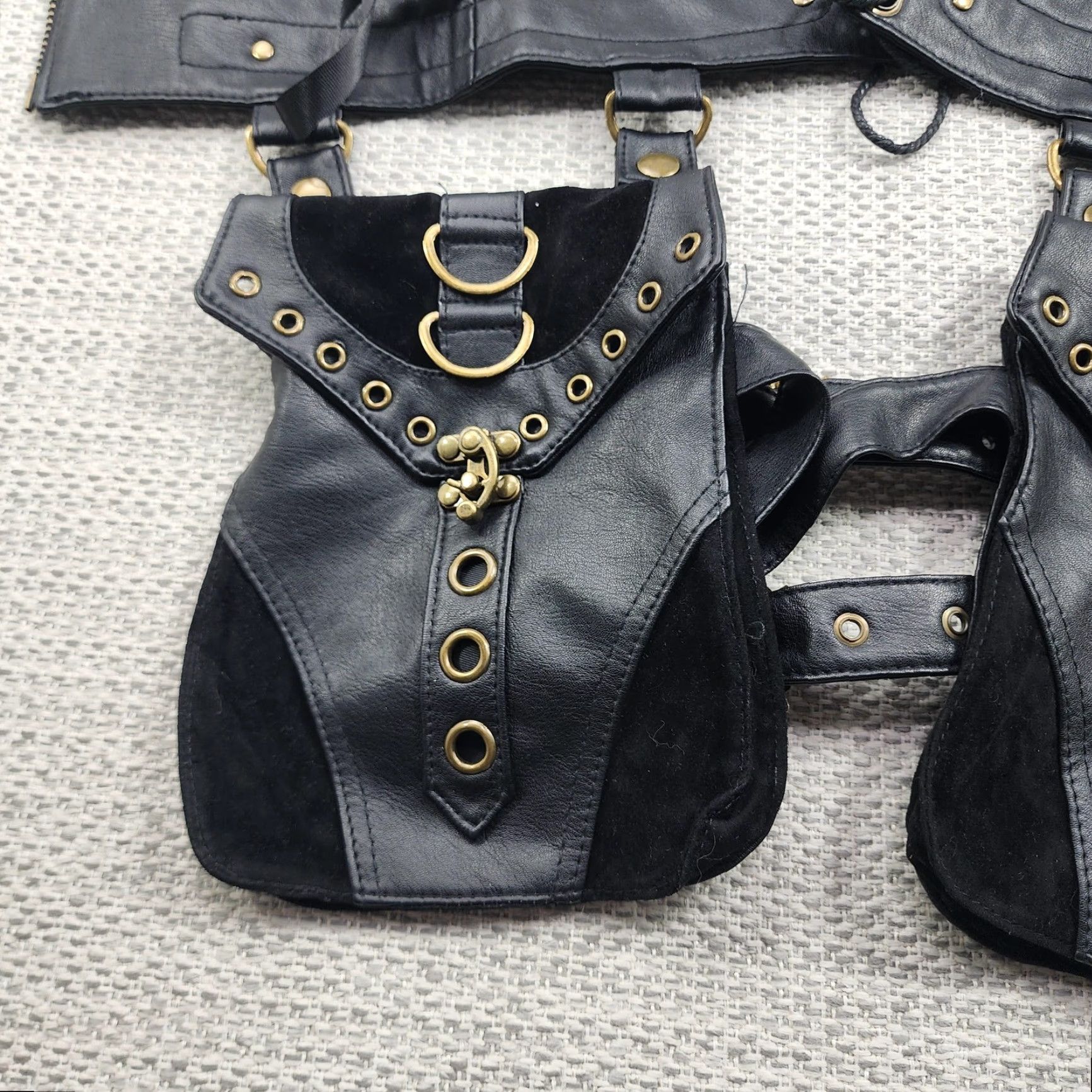 Vintage Steampunk Festival Utility Belt Bag Pouch Double Pocket Leather Suede Cosplay Size ONE SIZE - 6 Thumbnail