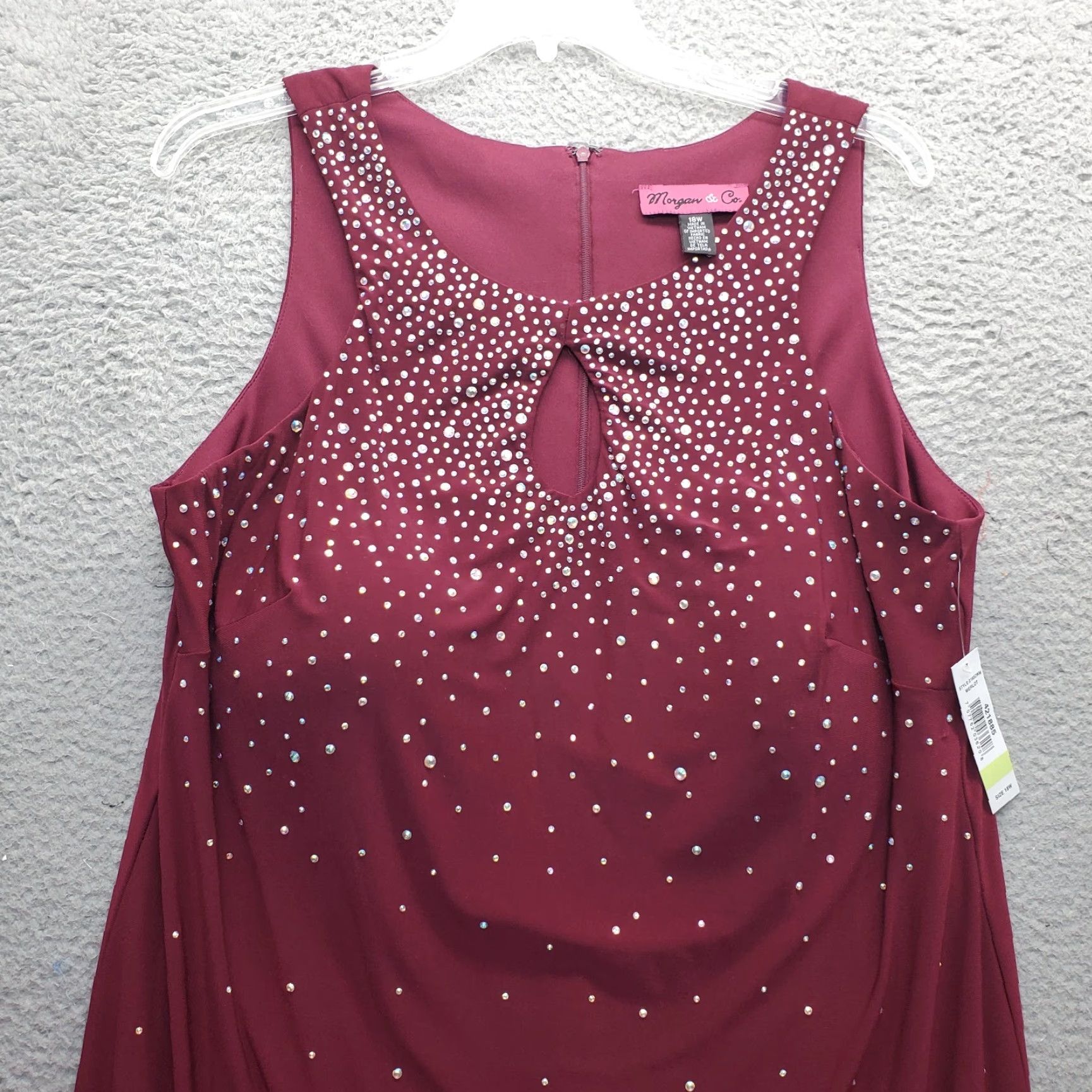 Vintage Morgan & Company Womens 18W Burgundy Sheath Dress Zip Keyhole Back Sleeveless NWT Midi/ Knee Length Party Casual Ensemble Size XXL / US 16-18 / IT 52-54 - 4 Thumbnail
