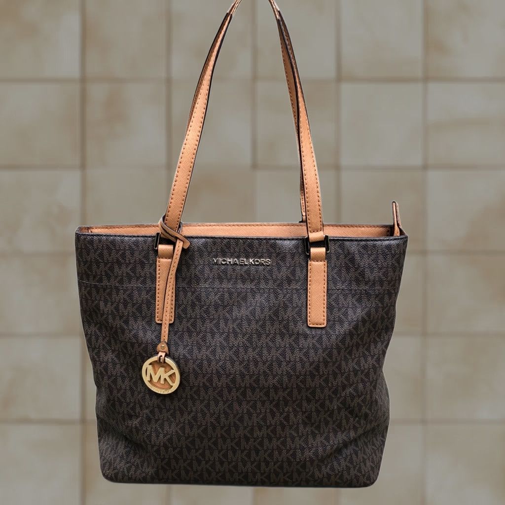 Michael Kors MICHAEL KORS Morgan Tote Shoulder Bag Purse Monogram Signature Saffiano NWT Brown Leather Women Large ZIP Bag Morgan Tote Women Brown NWT Size ONE SIZE - 1 Thumbnail