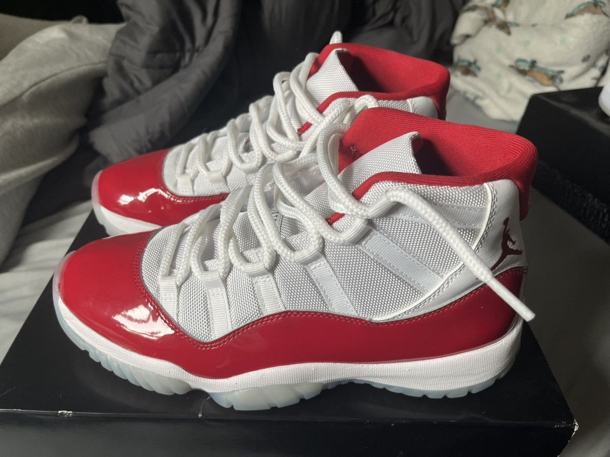 Jordan Brand Jordan 11 cherry Size US 9 / EU 42 - 1 Thumbnail