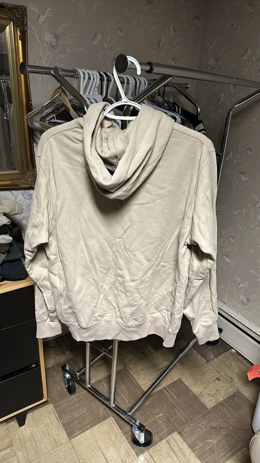 Uniqlo Uniqlo Men’s Beige Hoodie Sweatshirt Size M Size US M / EU 48-50 / 2 - 4 Thumbnail