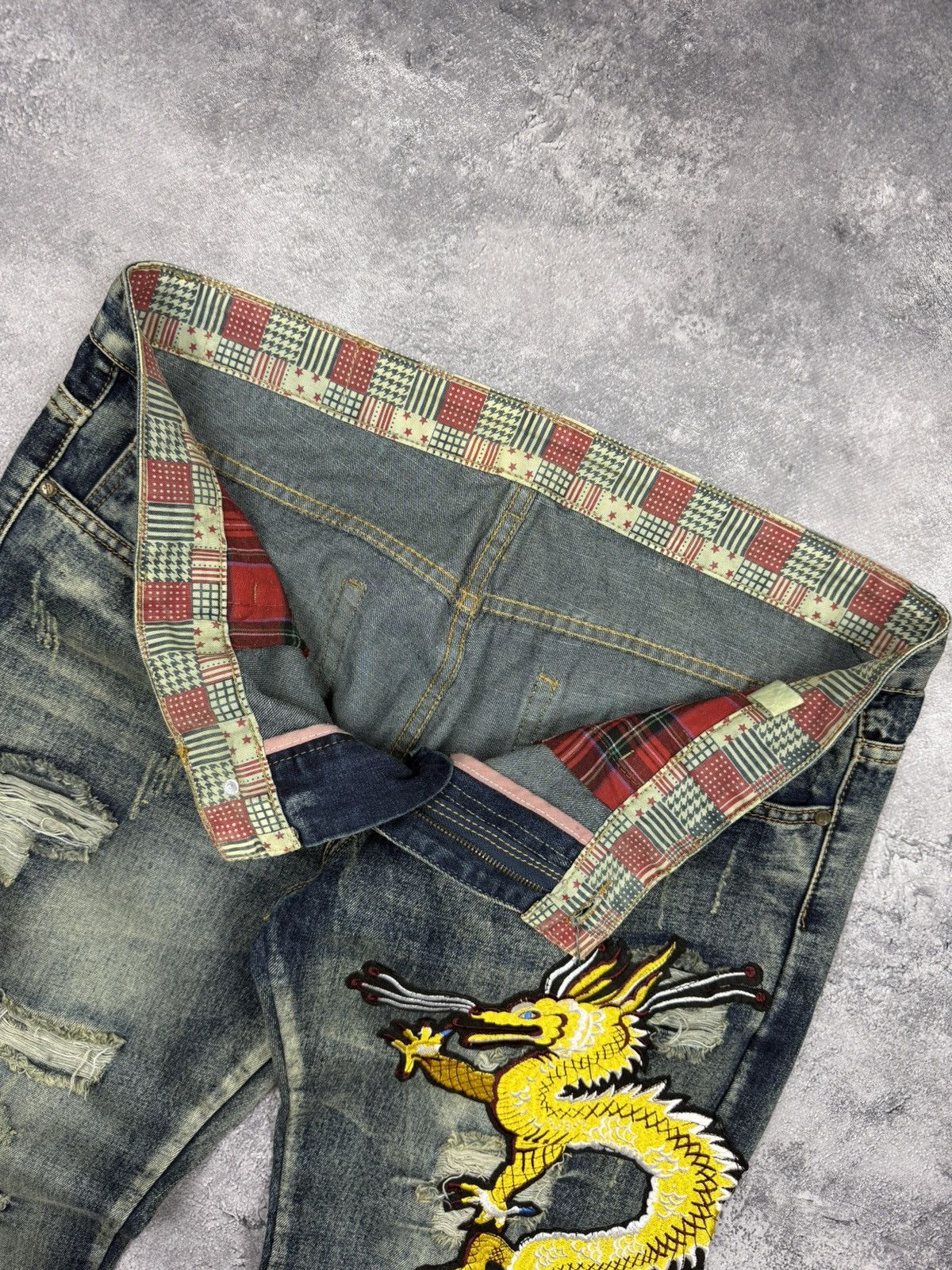Japanese Brand Vintage Japanese Dragon Embroidered Distressed Jeans Pants Size US 36 / EU 52 - 15 Thumbnail
