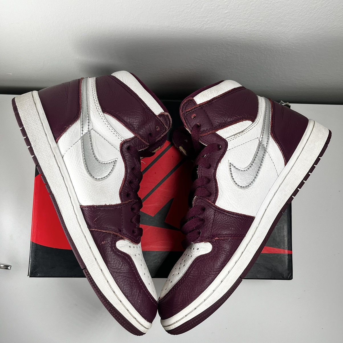 Jordan Brand JORDAN 1 HIGH “Bordeaux” Size US 9 / EU 42 - 5 Thumbnail