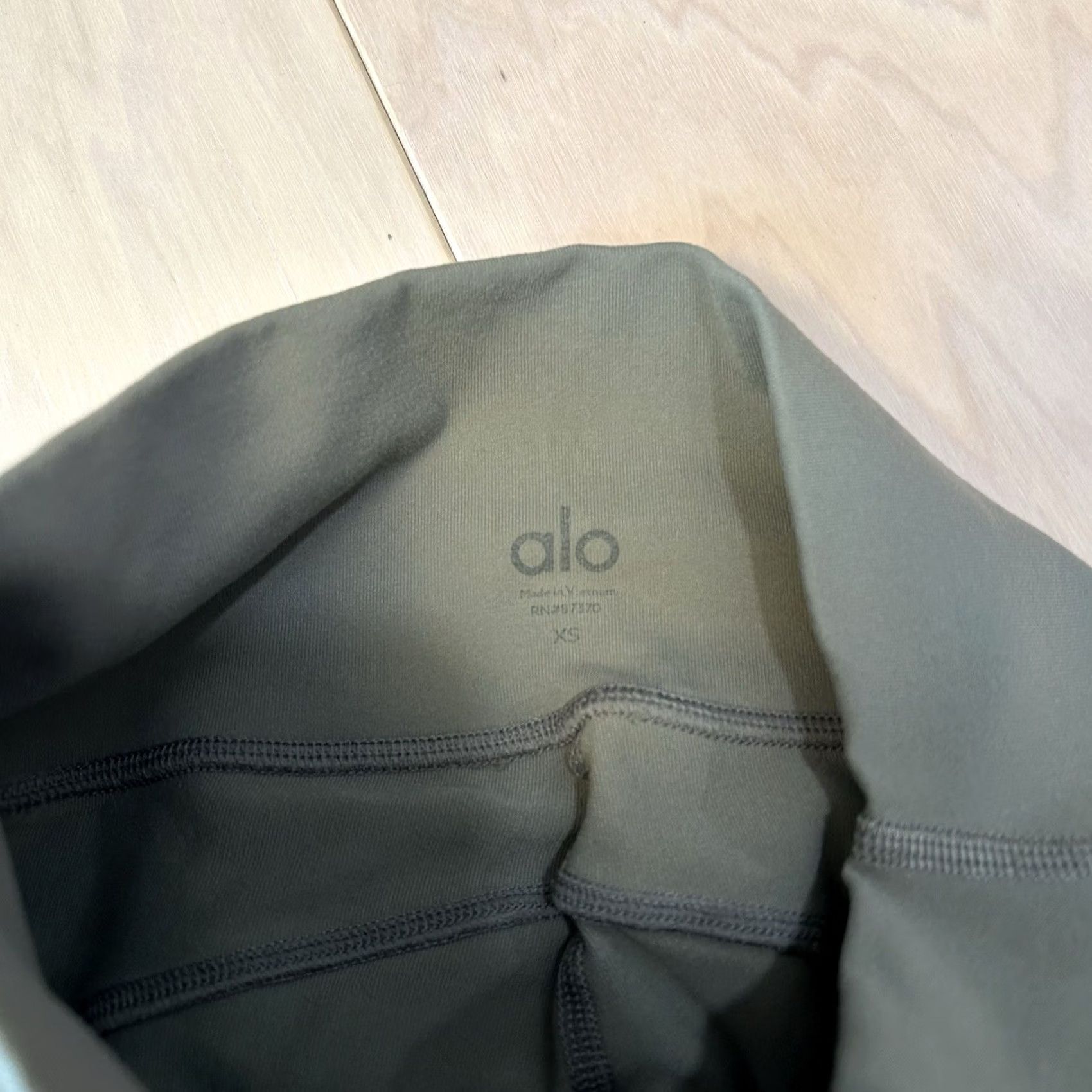 Alo Alo High Waist Cargo Legging In Gray Women’s XS Size 26" / US 2 / IT 38 - 4 Thumbnail