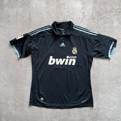 BWIN Real Madrid soccer jersey LFP Size 3XL golden 19 on the back