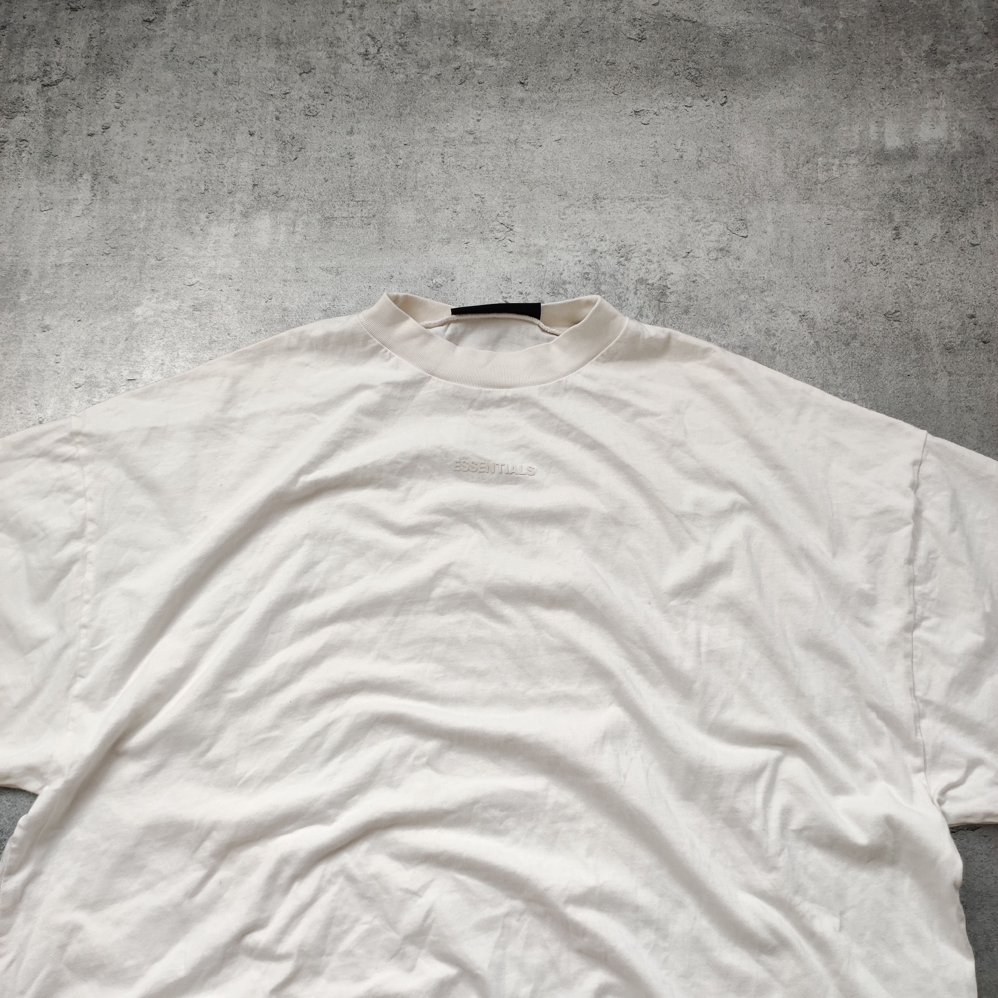 Essentials × Fear of God FOG Fear Of God Essentuals Cream Oversize Logo Tee Size US M / EU 48-50 / 2 - 3 Thumbnail