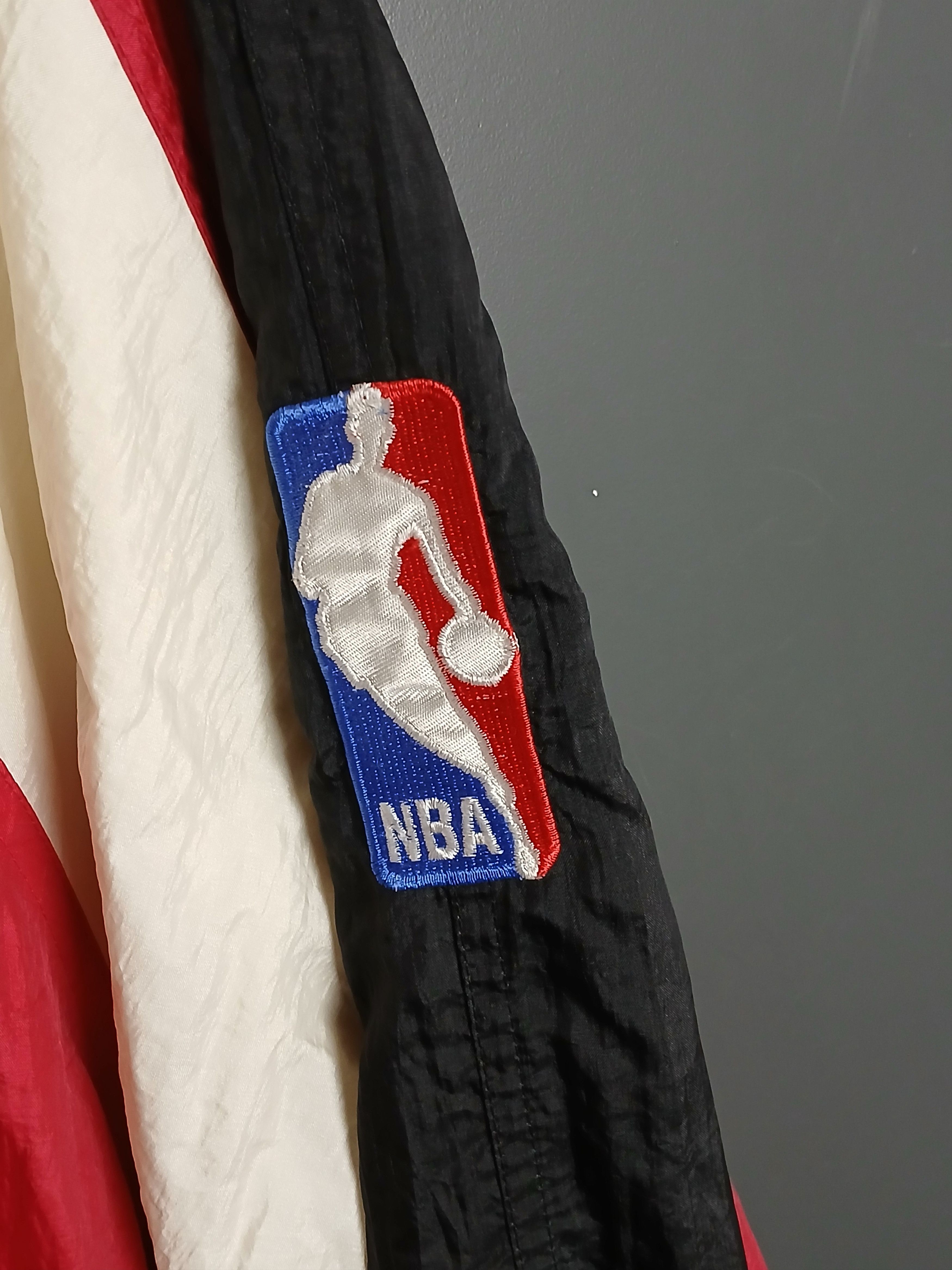 NBA × Pro Player Vintage Pro Player NBA Chicago Bulls Basketball Jacket Size US XL / EU 56 / 4 - 6 Thumbnail