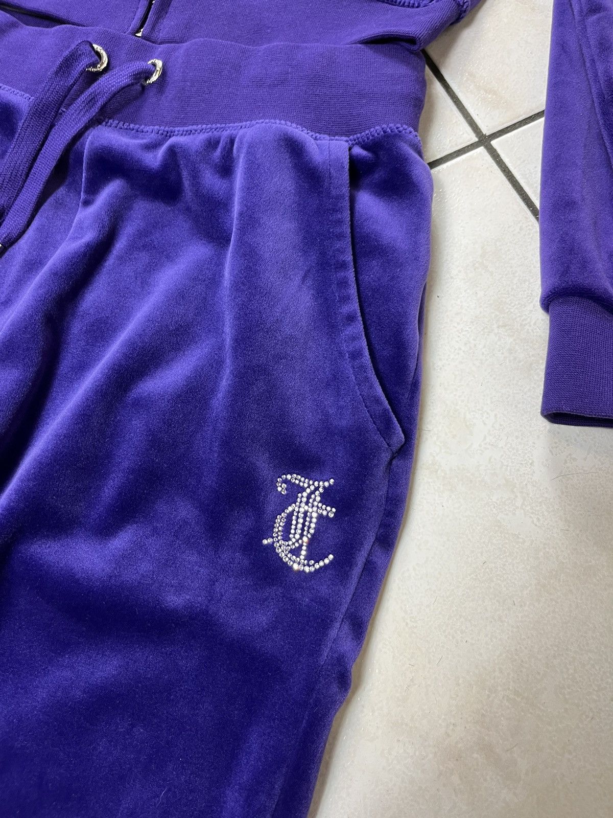 Juicy Couture × Vintage Vintage style y2k Juicy Couture velour tracksuit set velvet Size XXS / US 00 / IT 34 - 16 Thumbnail
