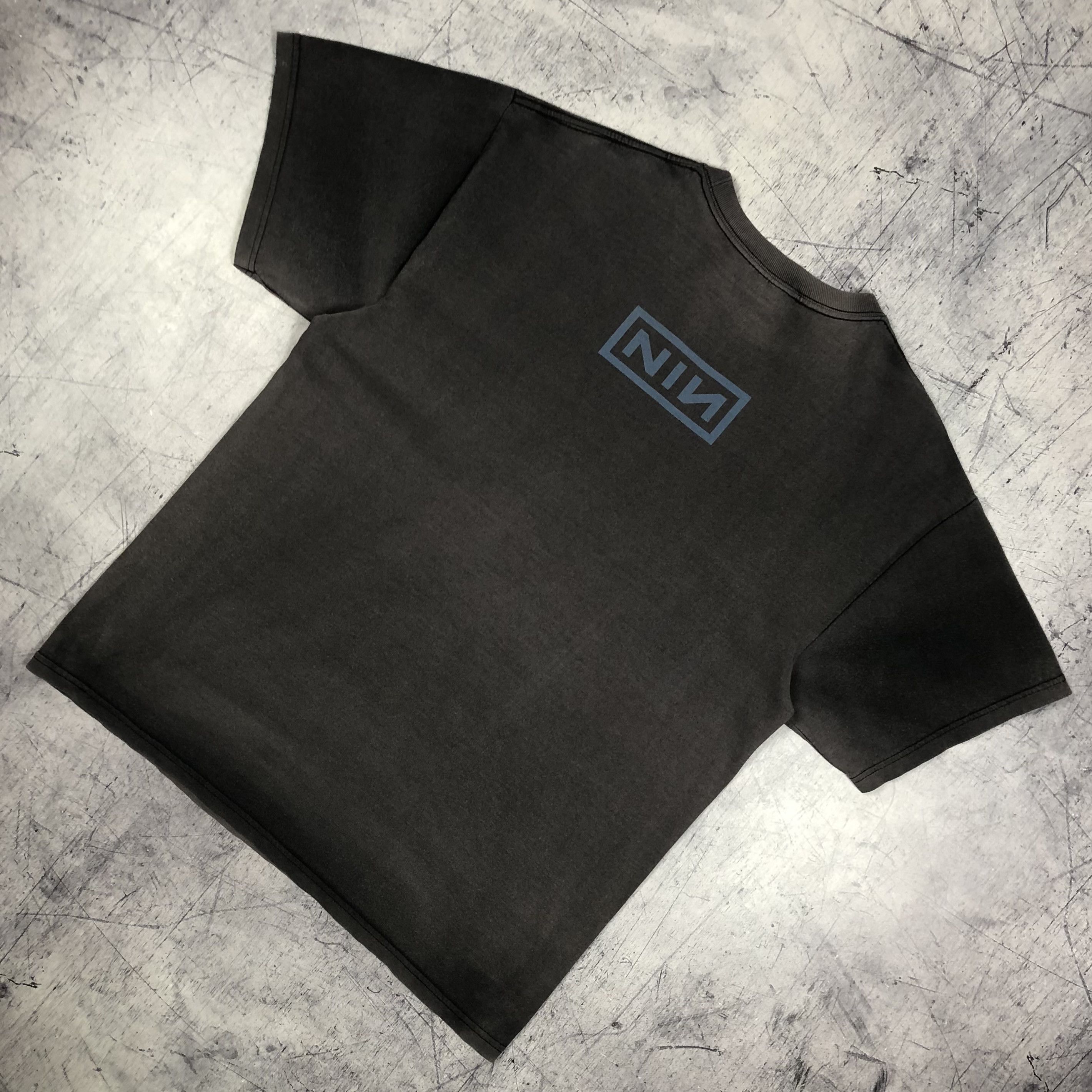 Band Tees Rare Vintage NIN Nine Inch Nails Pretty Hate Machine Tee 90s Size US L / EU 52-54 / 3 - 10 Thumbnail