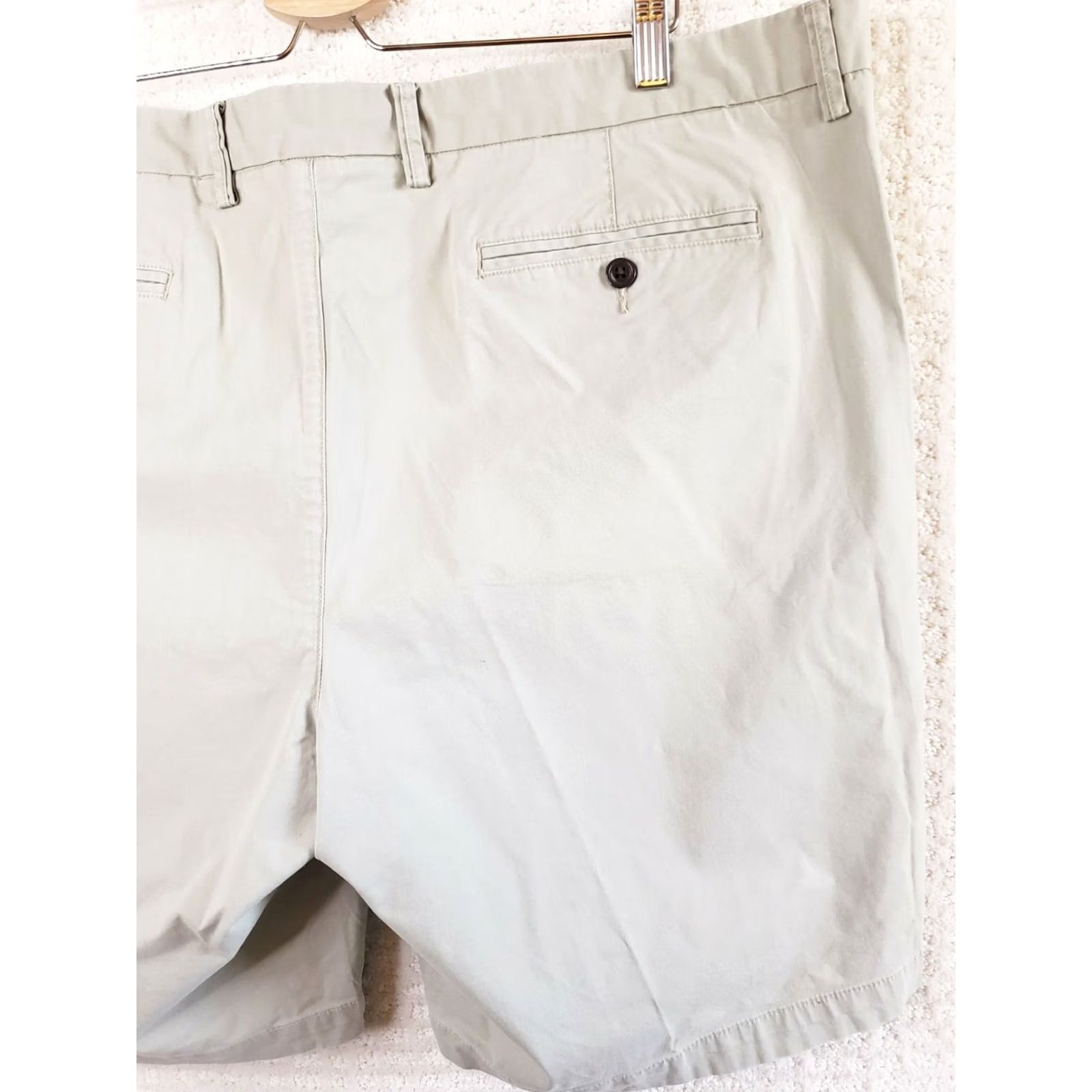 Lands' End Lands' End Men's 42 Flat Front Classic Fit 9" Beige Chino Shorts NWOT Size US 42 / EU 58 - 6 Thumbnail