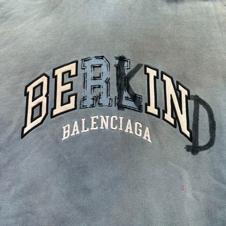 Balenciaga Balenciaga Blue worn-out embroidered logo sweatshirt 2504-N Size US L / EU 52-54 / 3 - 3 Thumbnail