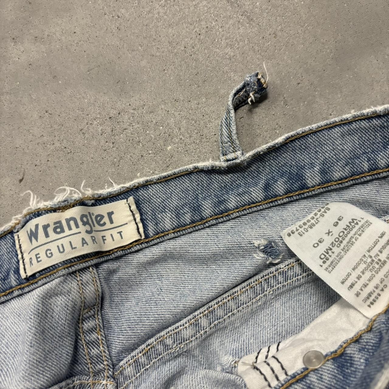 Japanese Brand × Vintage Crazy Vintage Y2K/2000s Grunge Light Wash Distressed Essential Denim Jeans! Size US 36 / EU 52 - 8 Thumbnail