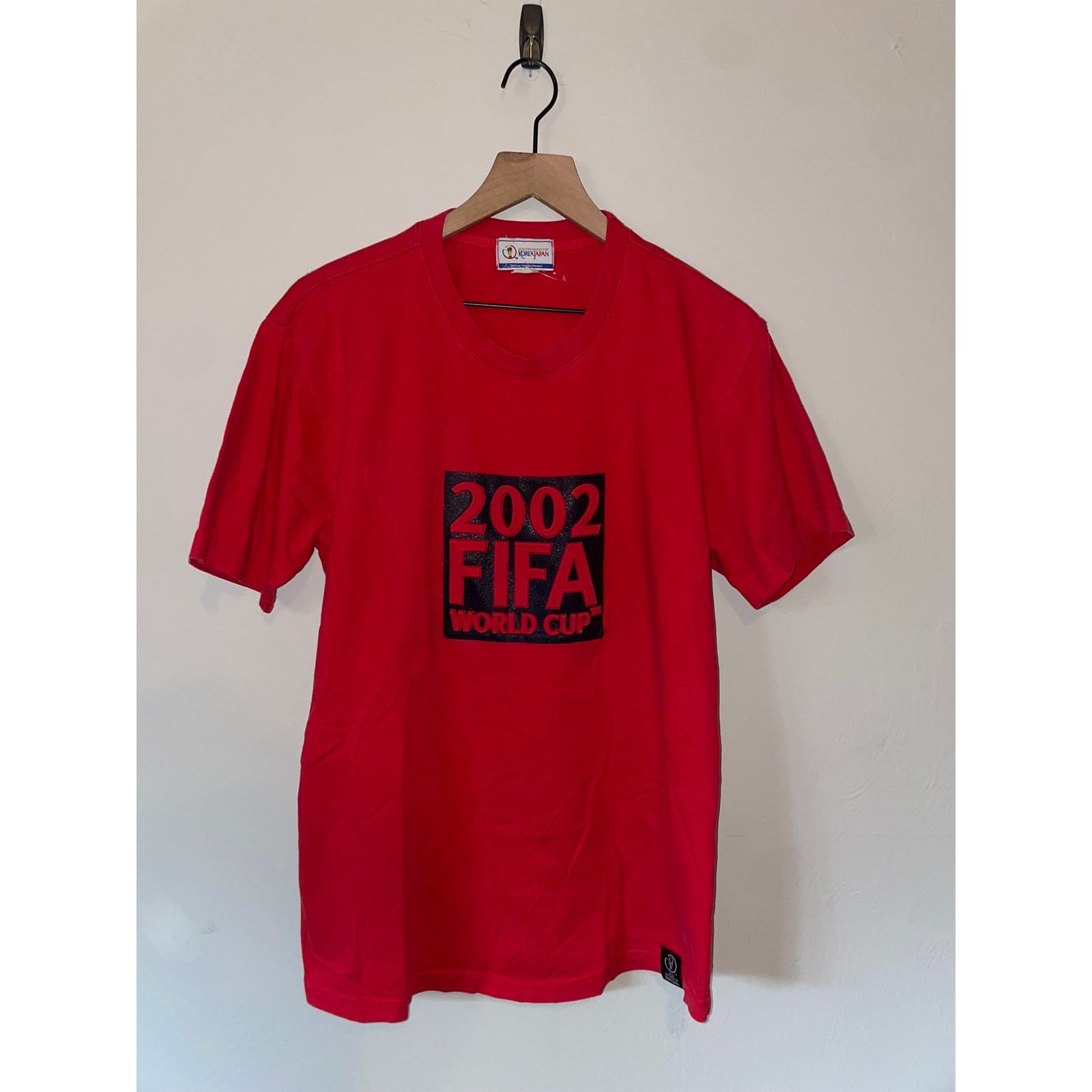 Vintage Vintage Fifa World Cup Shirt Korea Japan Soccer Red Tee L Size US L / EU 52-54 / 3 - 1 Thumbnail