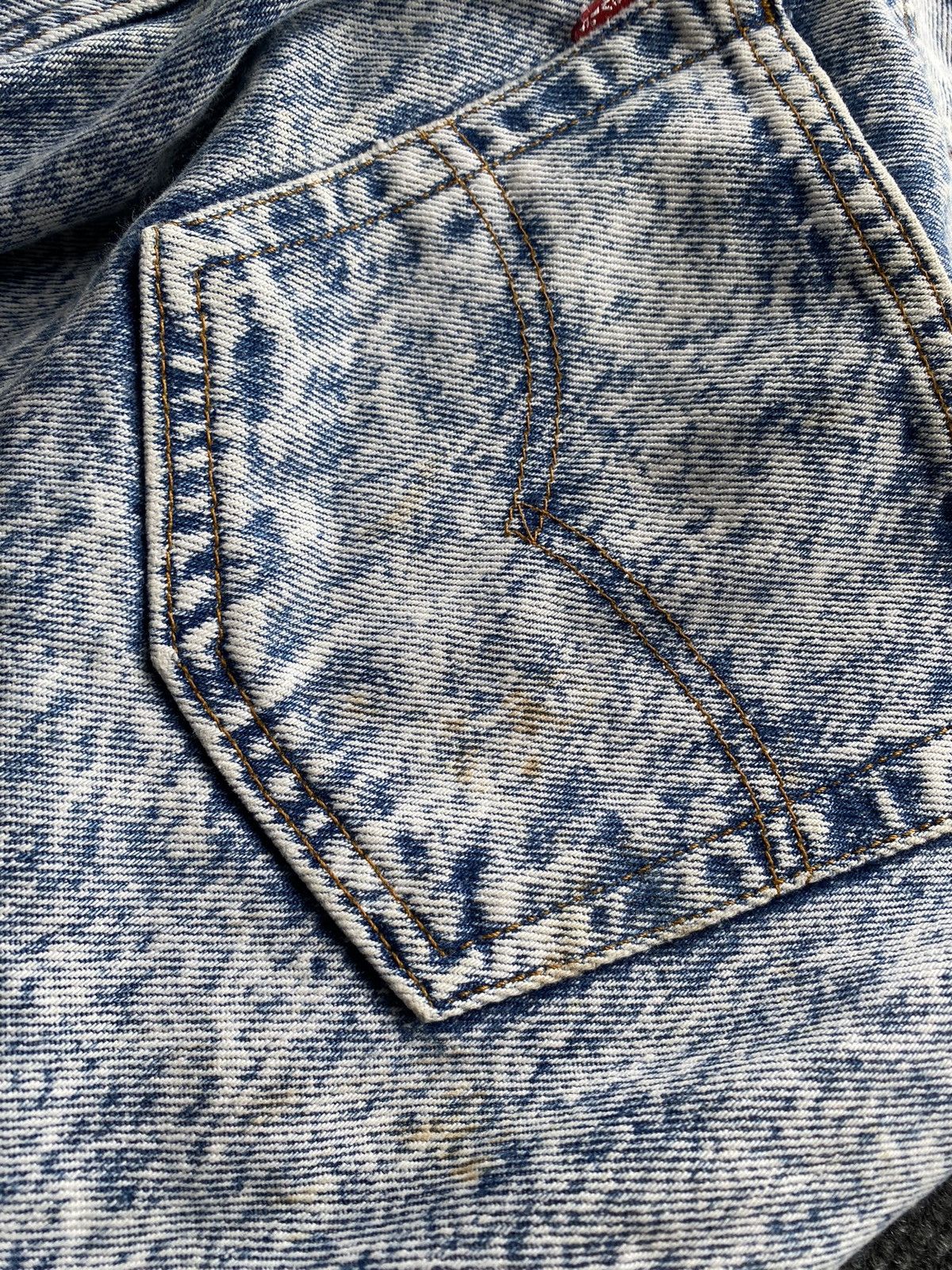 Levi's Vintage Clothing 🔥Vntg Lvc Levis 501 cow pattern washed jeans rare Size US 36 / EU 52 - 12 Thumbnail