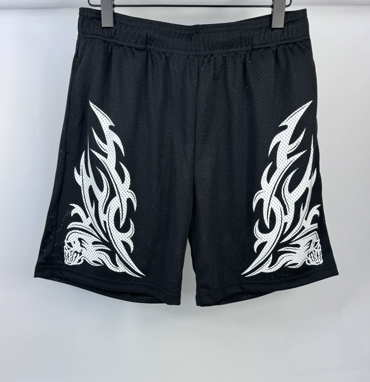Warren Lotas SCULL PRINT SHORTS Size US 34 / EU 50 - 1 Thumbnail