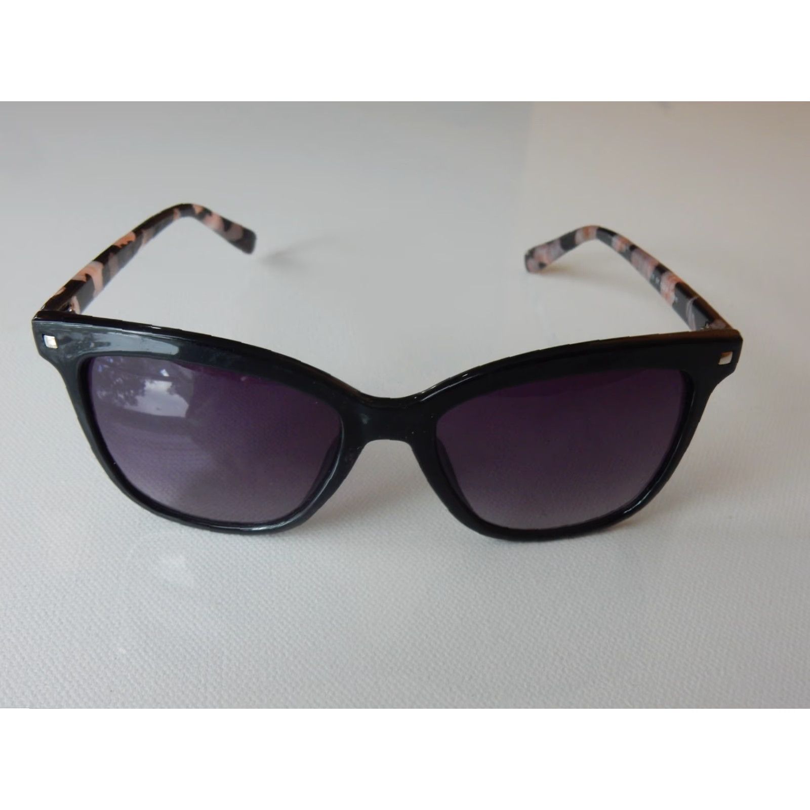 Vintage Elle Sunglasses 53 19 140 ELLE Black Sunglasses Women Size ONE SIZE - 2 Thumbnail
