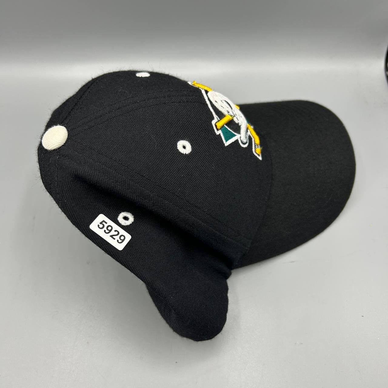Twins Enterprise Inc. Vintage Anaheim Ducks Hat Men Black NHL Strap Back Cap Size ONE SIZE - 9 Thumbnail