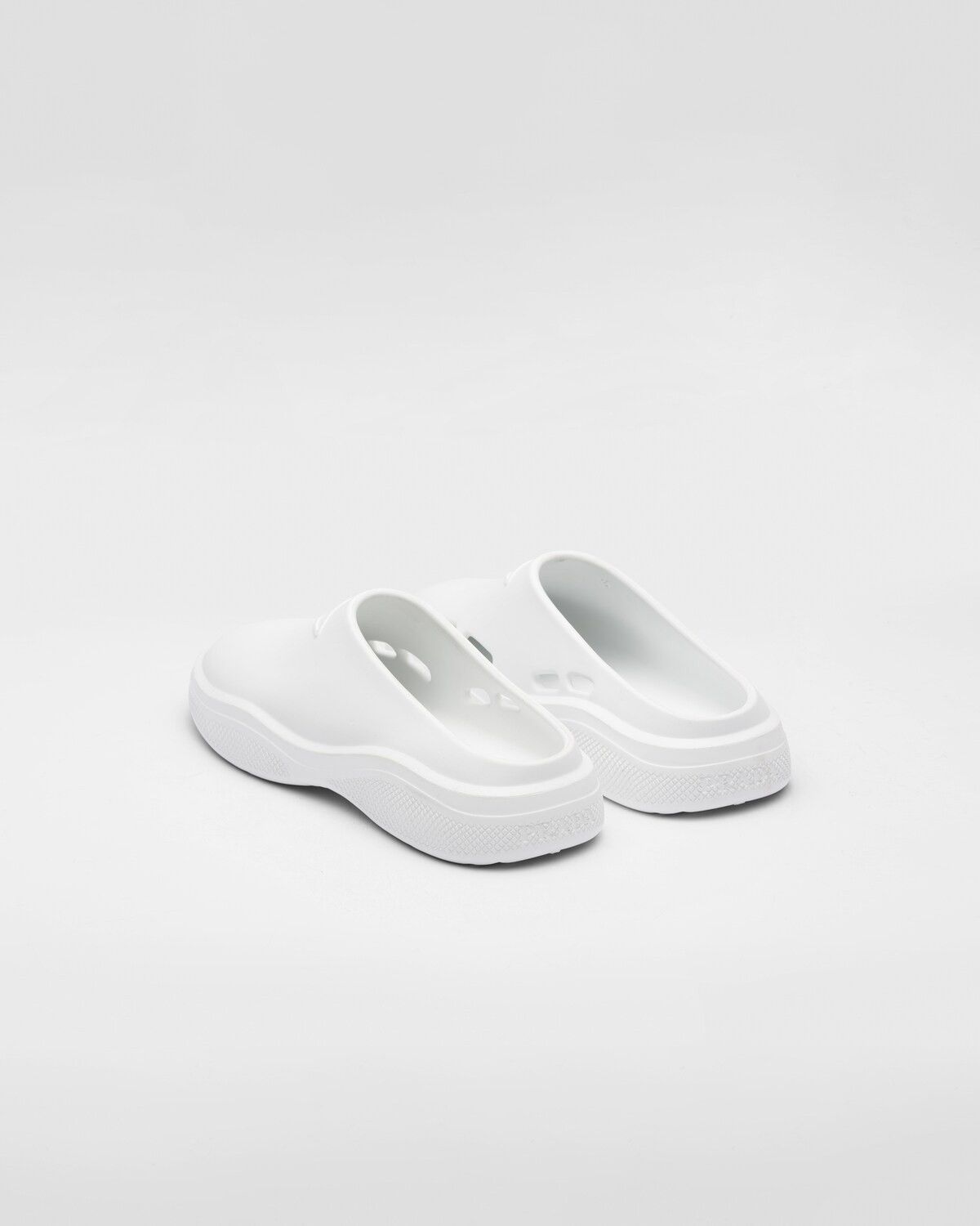 Prada o1B3y1r0226 Foam Rubber Mules in White Size US 5 / IT 35 - 5 Thumbnail