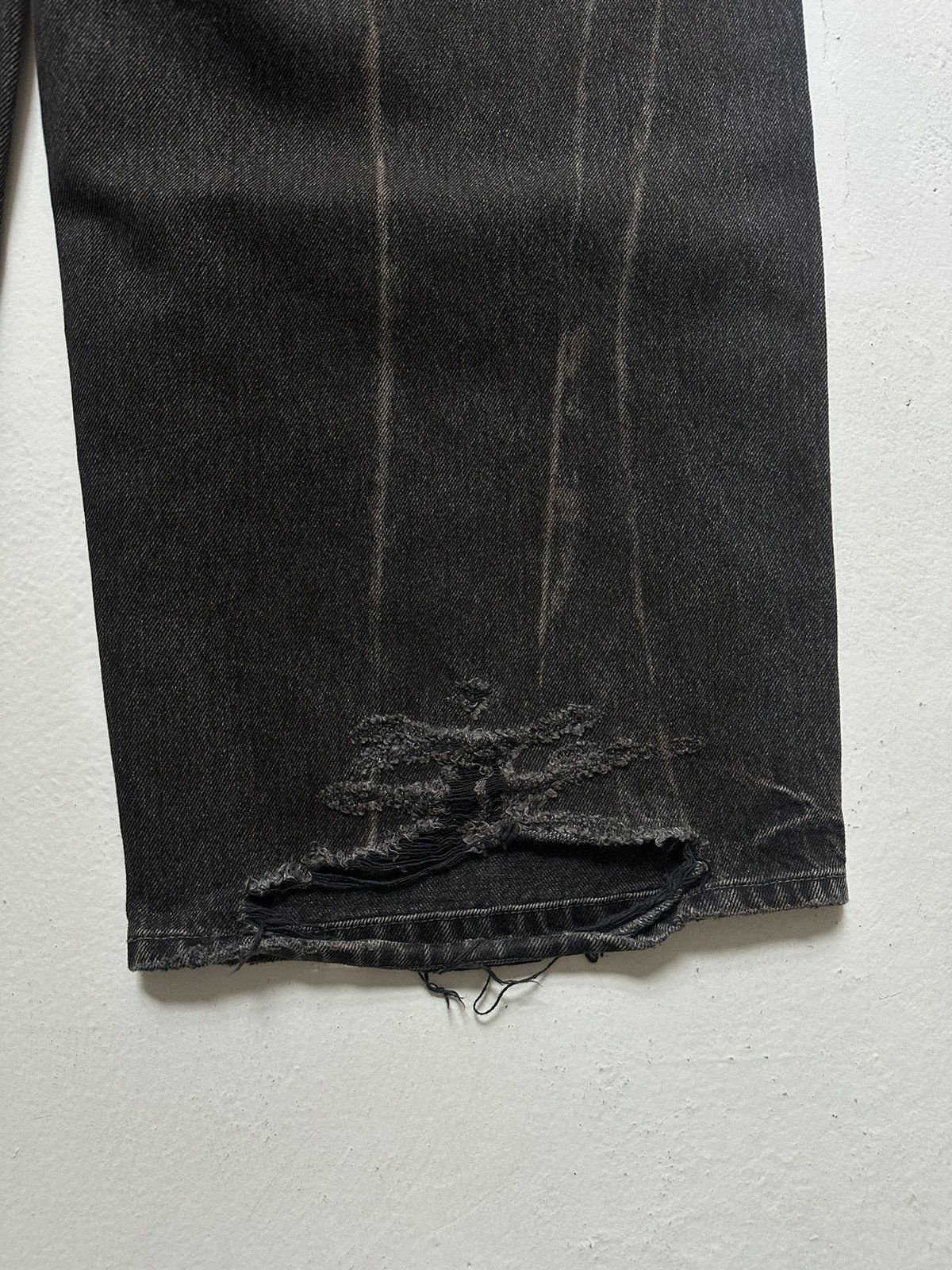 Balenciaga Distressed Medium loose fit Size US 33 - 6 Thumbnail