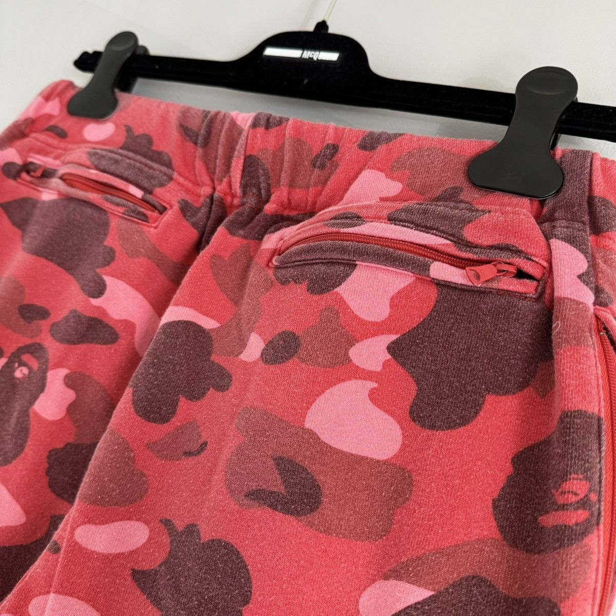 Bape OG Bape Red Camo Cargo Sweat Shorts Nerd Size US 30 / EU 46 - 12 Thumbnail