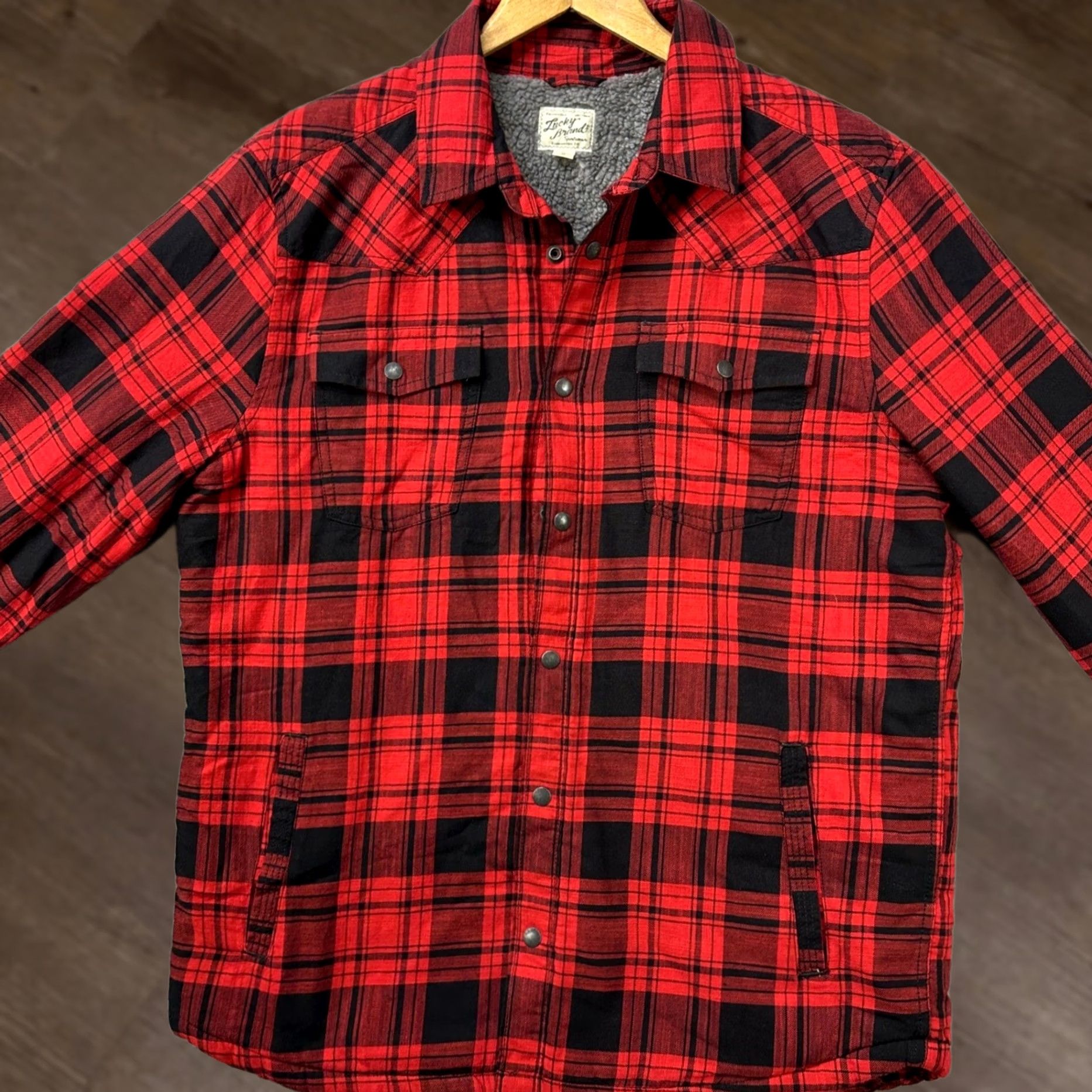 Lucky Brand Lucky Brand Mens Large Shirt Flannel Shacket Red Plaid Heavyweight Lined Sherpa Button-Up Long Sleeve Collared Striped Accent Casual Winter Fall Mens Size US L / EU 52-54 / 3 - 1 Thumbnail