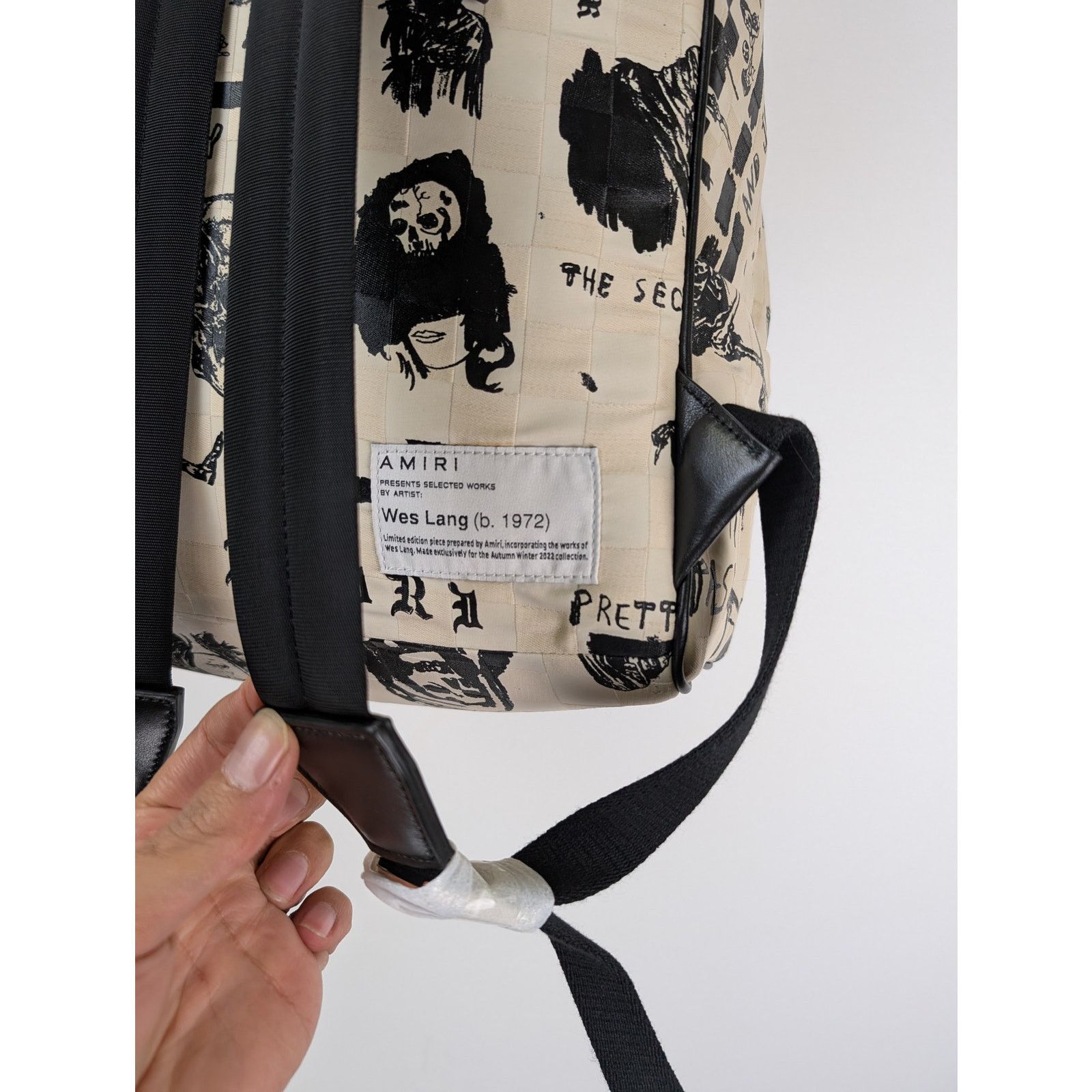 Amiri o1rshd1 Size: OS / Wes Lang Sketch Print Backpack Alabaster Size ONE SIZE - 11 Thumbnail