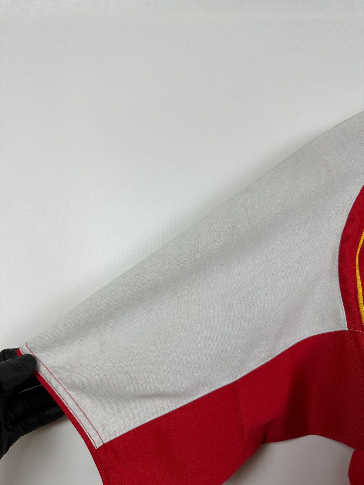 Nike 2004/05 Nike Arsenal FC Vintage Home Soccer Jersey Size US L / EU 52-54 / 3 - 14 Thumbnail
