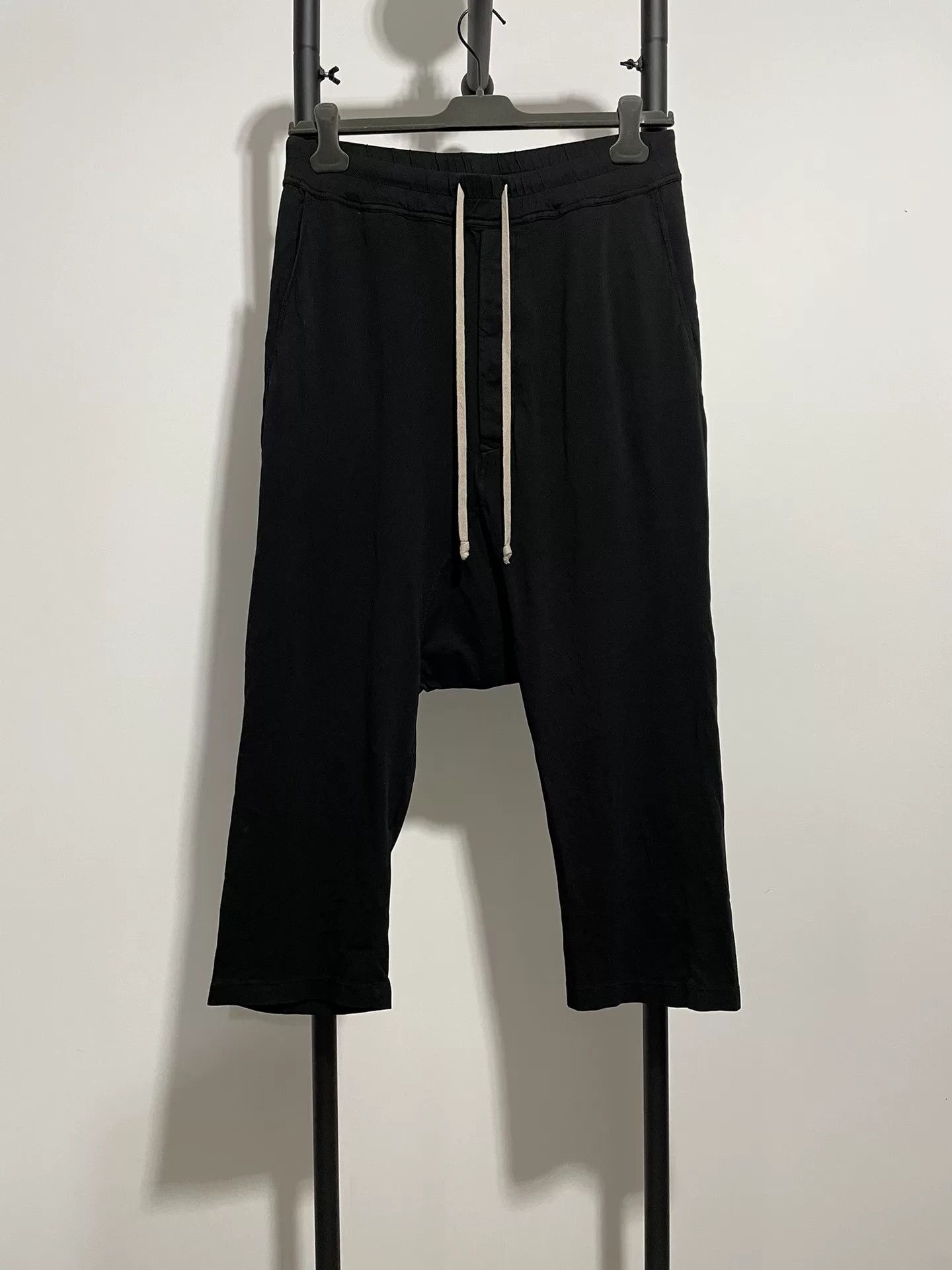 Rick Owens rick owens black cropped pants Size US 26 / EU 42 - 1 Thumbnail