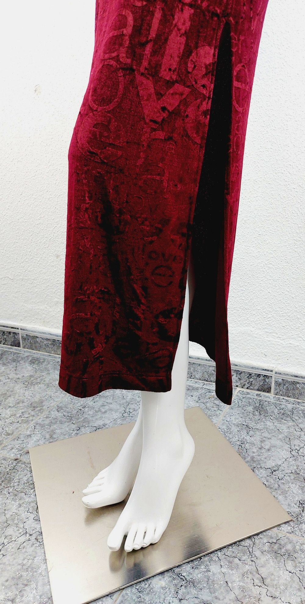 Moschino Moschino Jeans Velvet Love All Over Red Split Maxi Dress Size S / US 4 / IT 40 - 9 Thumbnail