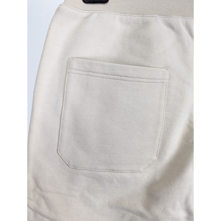 Balmain o1rshd1 B Logo Jogger Short in Beige Size US 32 / EU 48 - 16 Thumbnail