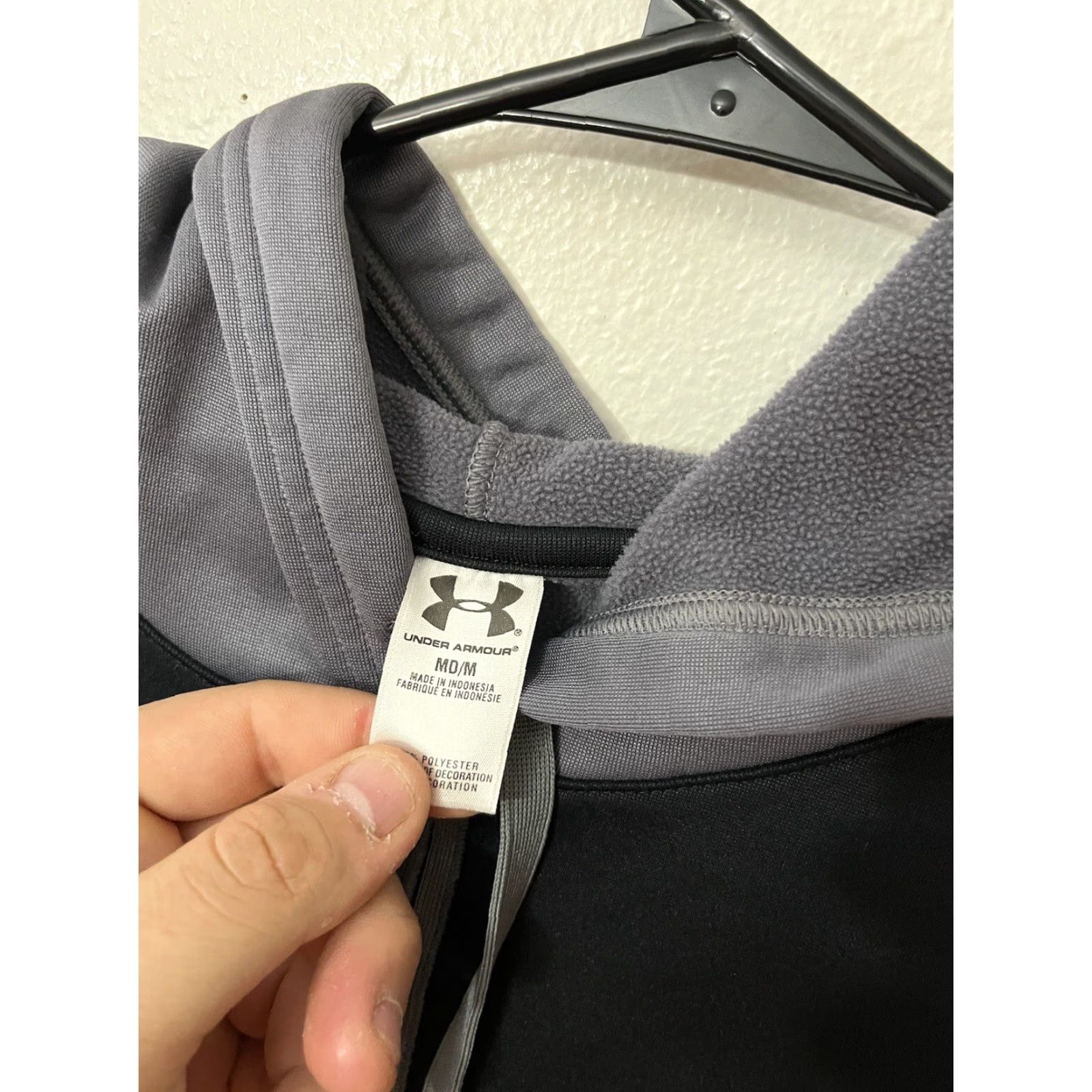 Under Armour Under Armour Hoodie Mens Medium Loose Fit Polyester Black & Gray Size US M / EU 48-50 / 2 - 3 Thumbnail
