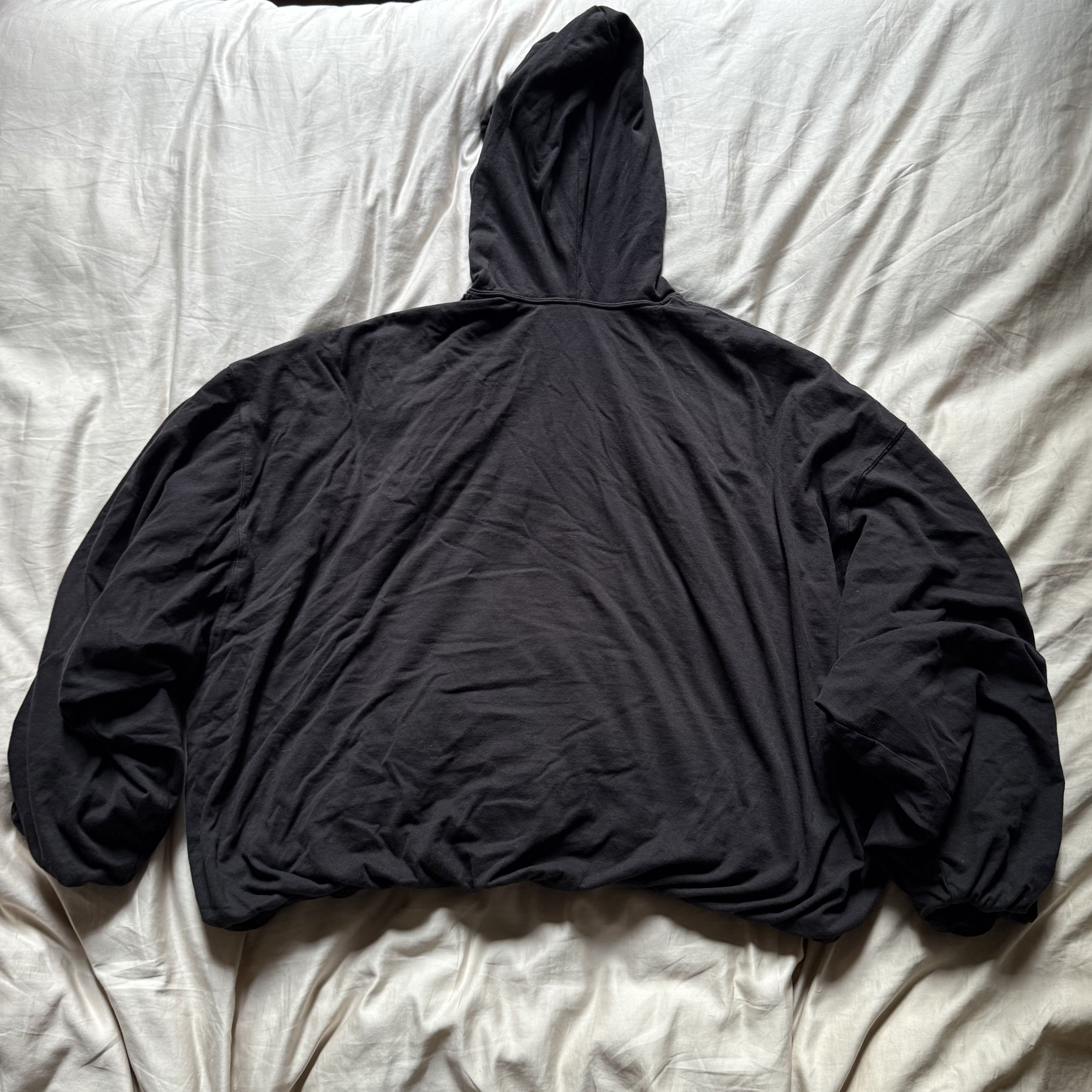 Balenciaga × Gap × Yeezy YEEZY GAP Balenciaga Padded Hoodie Black – Oversized Fit Size US XS / EU 42 / 0 - 3 Thumbnail