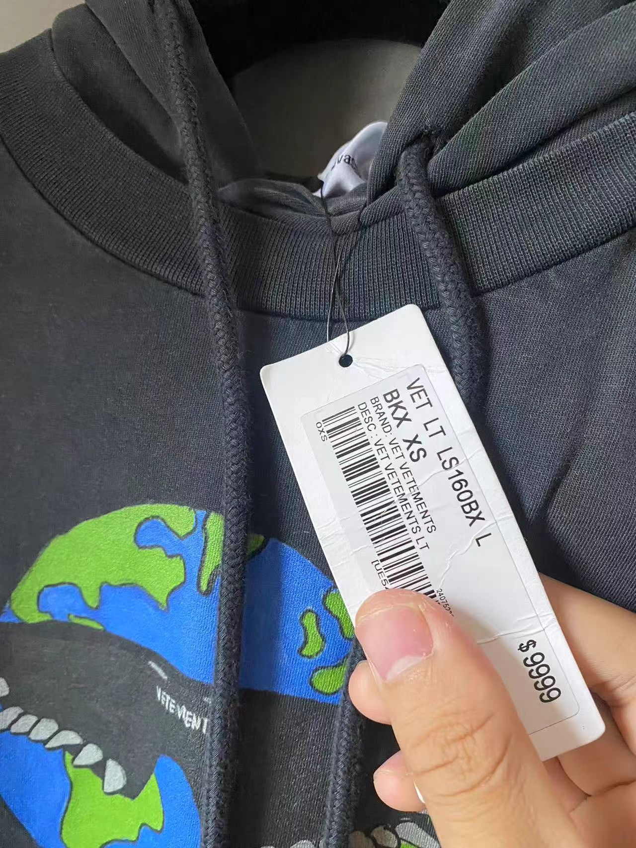 Vetements Vetements Protect Earth Double Layer Hoodie xs Size US XS / EU 42 / 0 - 5 Thumbnail