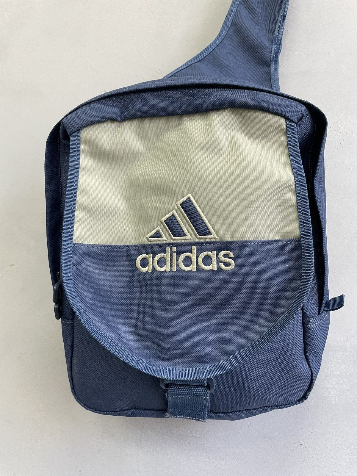 Adidas Adidas retro sling bag y2k messenger hype yohji yamamoto Size ONE SIZE - 2 Thumbnail