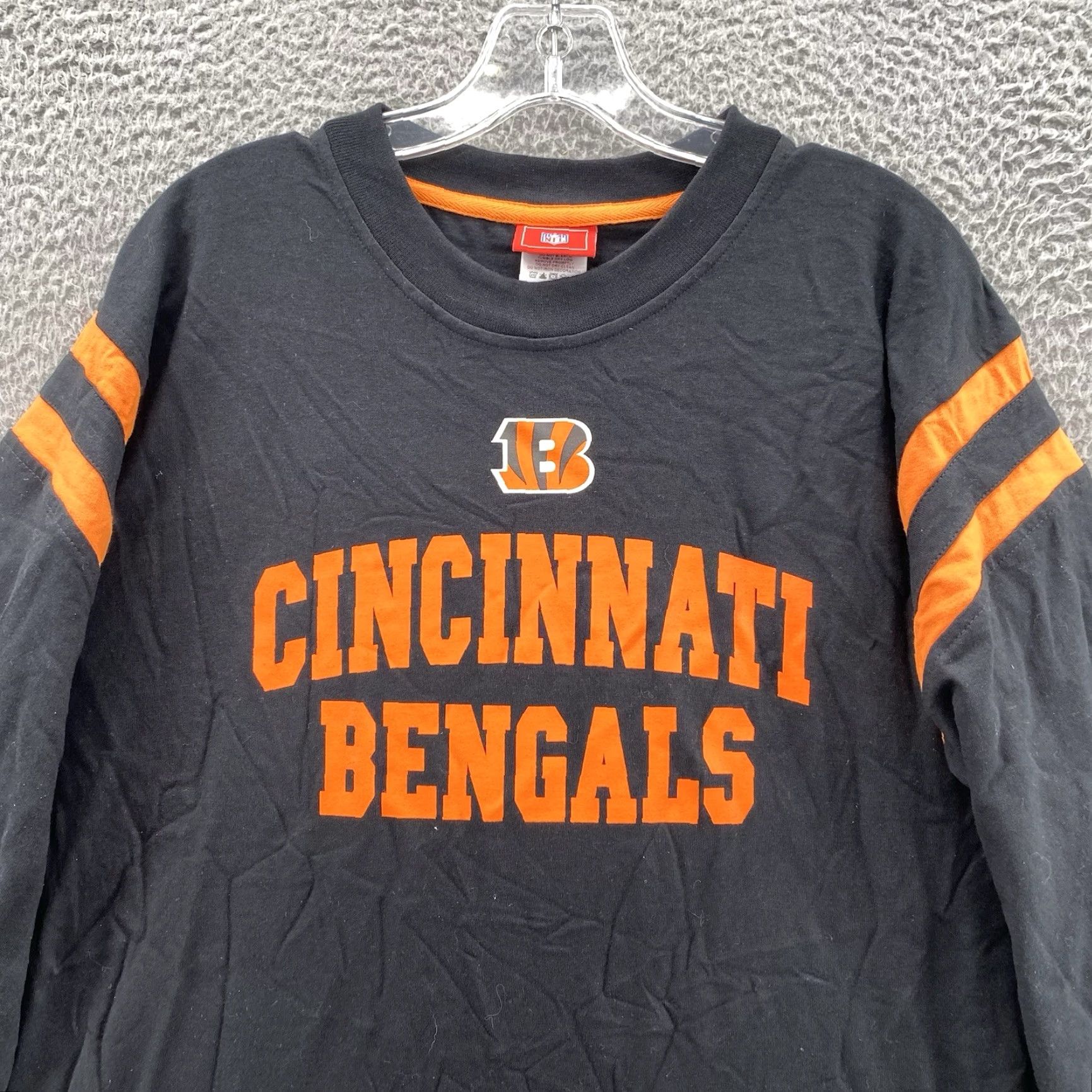 NFL VINTAGE NFL Cincinati Bengals T-Shirt Mens Medium Black Football Sportswear 80s 90s Retro Graphic Print Logo Mens Size US M / EU 48-50 / 2 - 2 Thumbnail