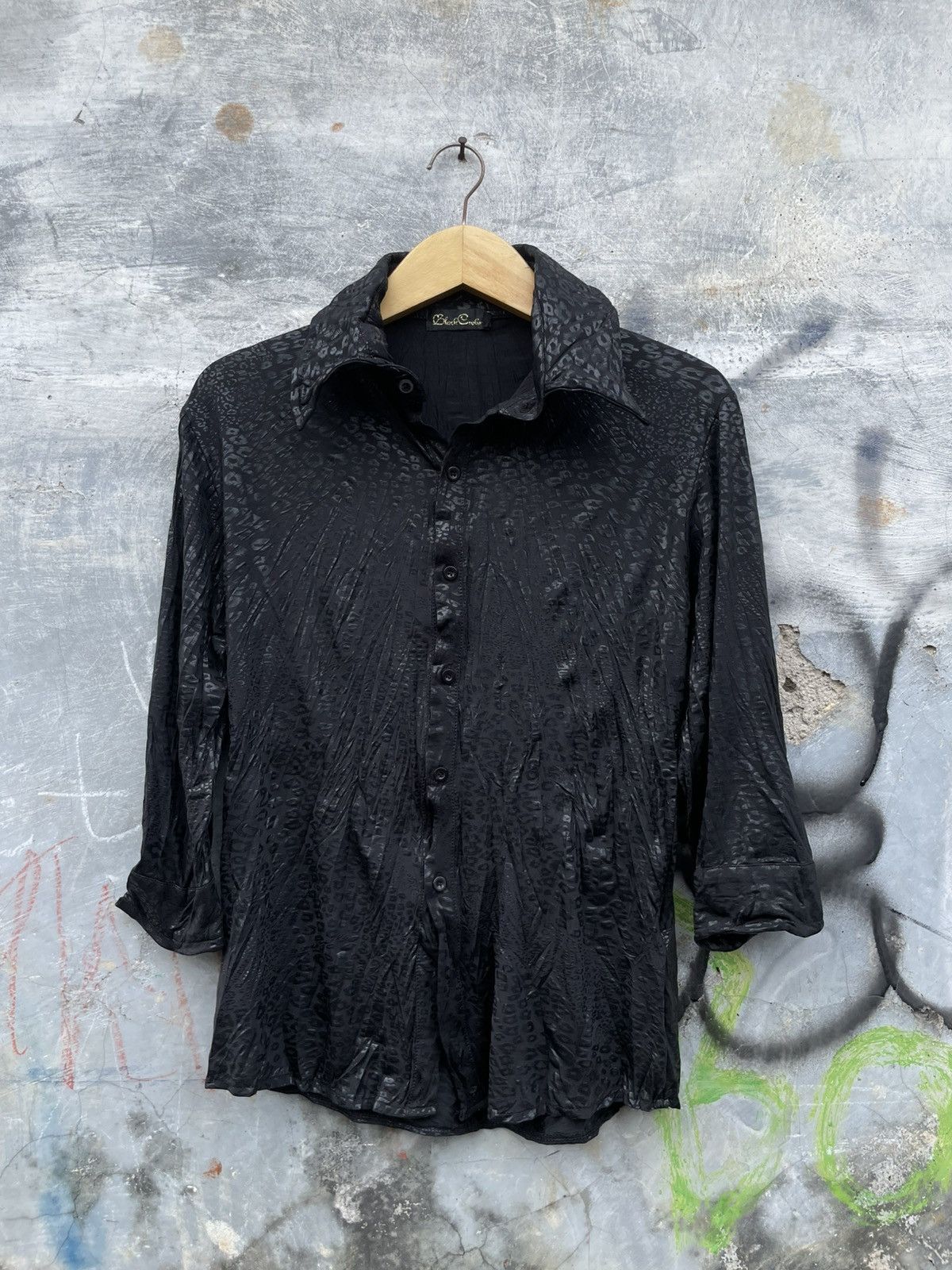 Japanese Brand Y2K Black Crown Snake Skin Ifsixwasnine Style Shirt Size US L / EU 52-54 / 3 - 1 Thumbnail