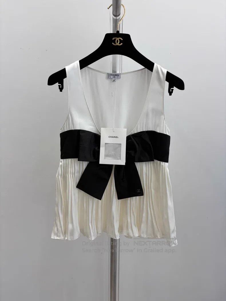 Chanel Chanel White bow vest Size XXS / US 00 / IT 34 - 2 Thumbnail