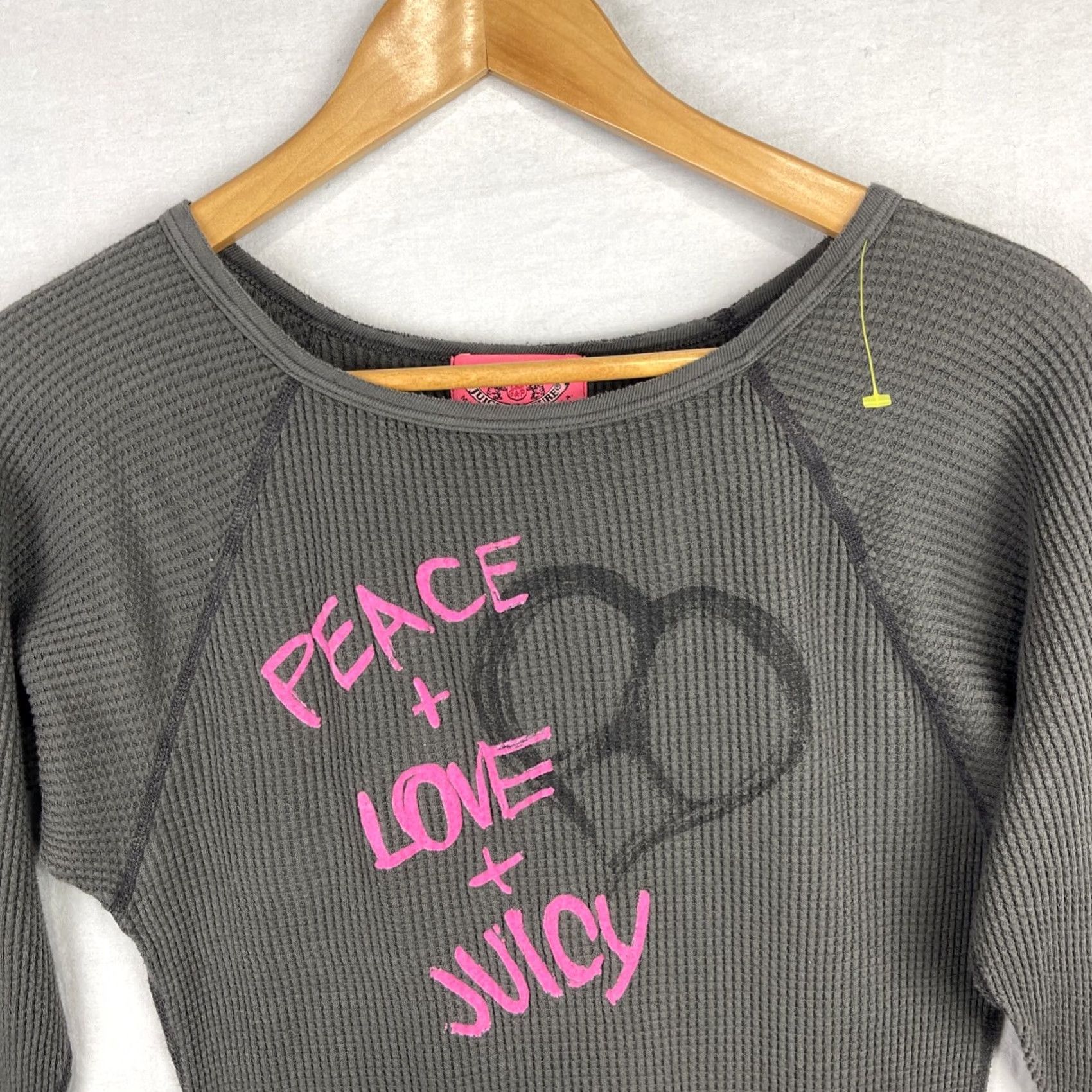 Juicy Couture VINTAGE Juicy Couture Shirt Womens Petite Peace Love Juicy Long Sleeve Thermal Size XS / US 0-2 / IT 36-38 - 3 Thumbnail