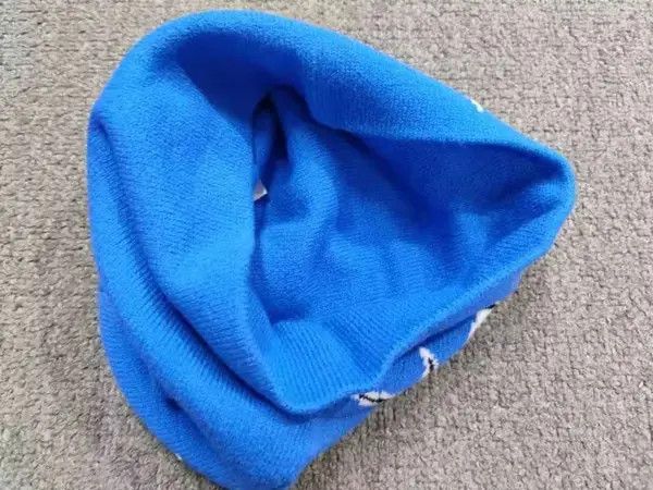 Japanese Brand Shinning Stars Graphic No Cuff Beanie Hat Royal Blue Size ONE SIZE - 2 Thumbnail