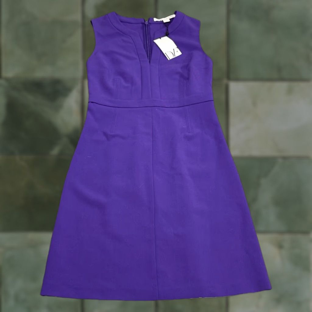 Diane von Furstenberg Diane von Furstenberg Dress Womens Size 2 Purple Fleur Split Neck Shift Short NWT Size XS / US 0-2 / IT 36-38 - 1 Thumbnail