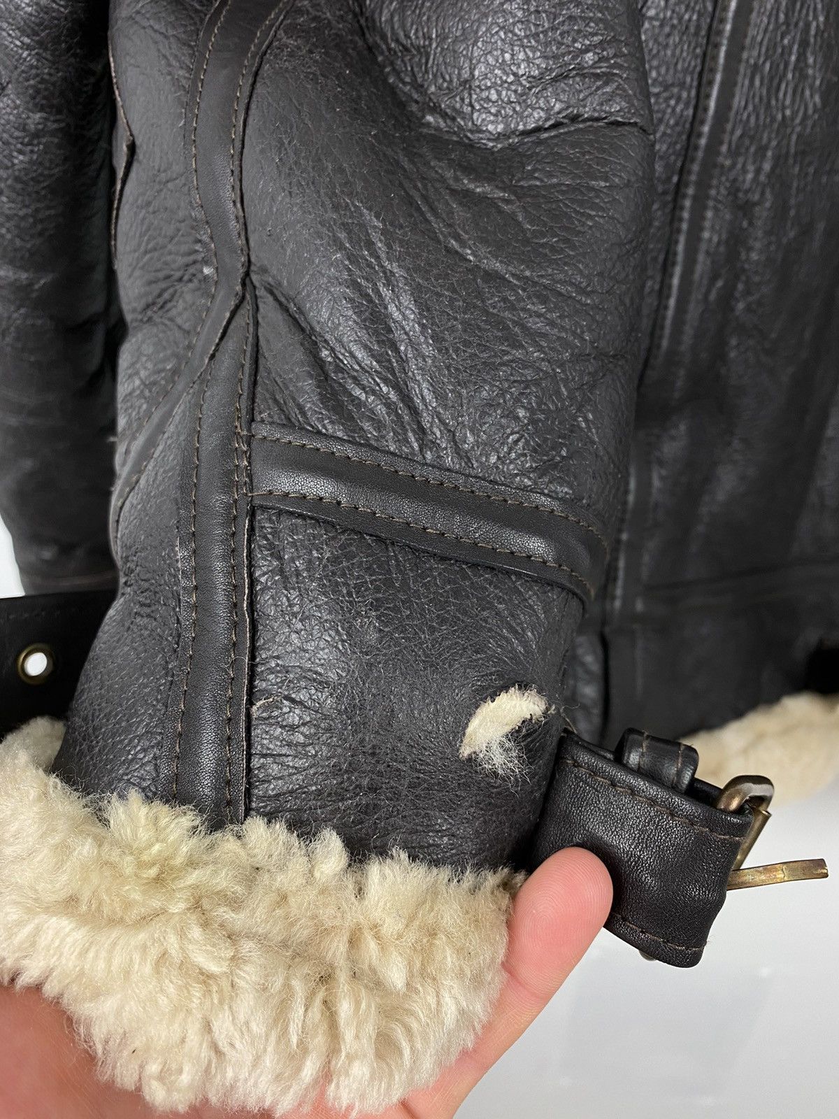 Chevignon Vintage Chevignon Shearling Leather Coat Pilots Avirex Size US M / EU 48-50 / 2 - 14 Thumbnail