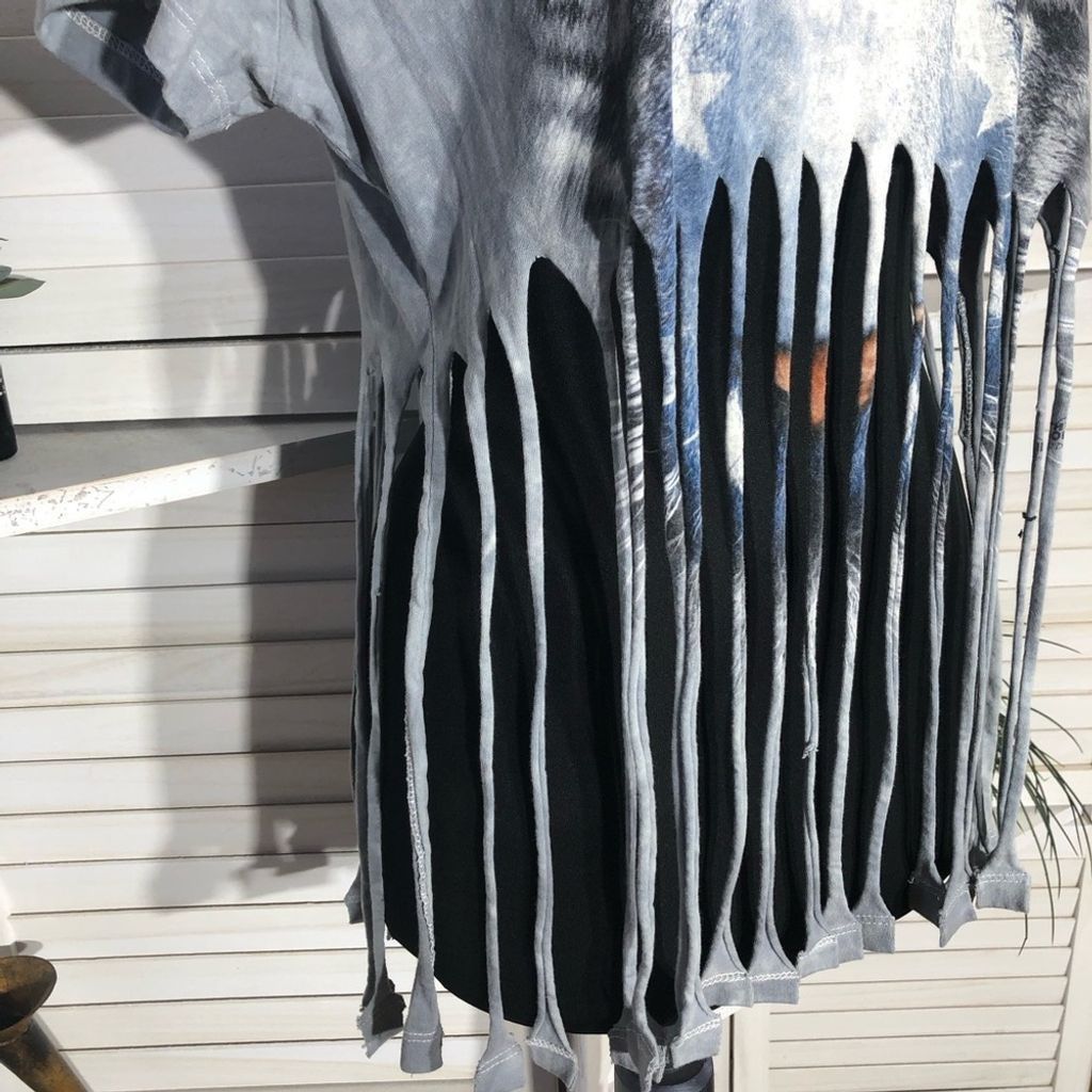 Vintage Y2K Wild Beast Upcycled gray red punk boho fringes T-shirt M Size L / US 10 / IT 46 - 7 Thumbnail
