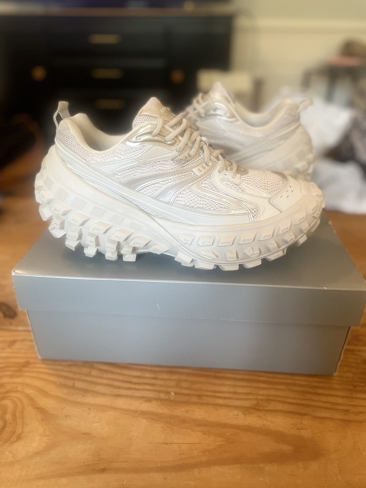 BALENCIAGA BOUNCER 45 ベージュ