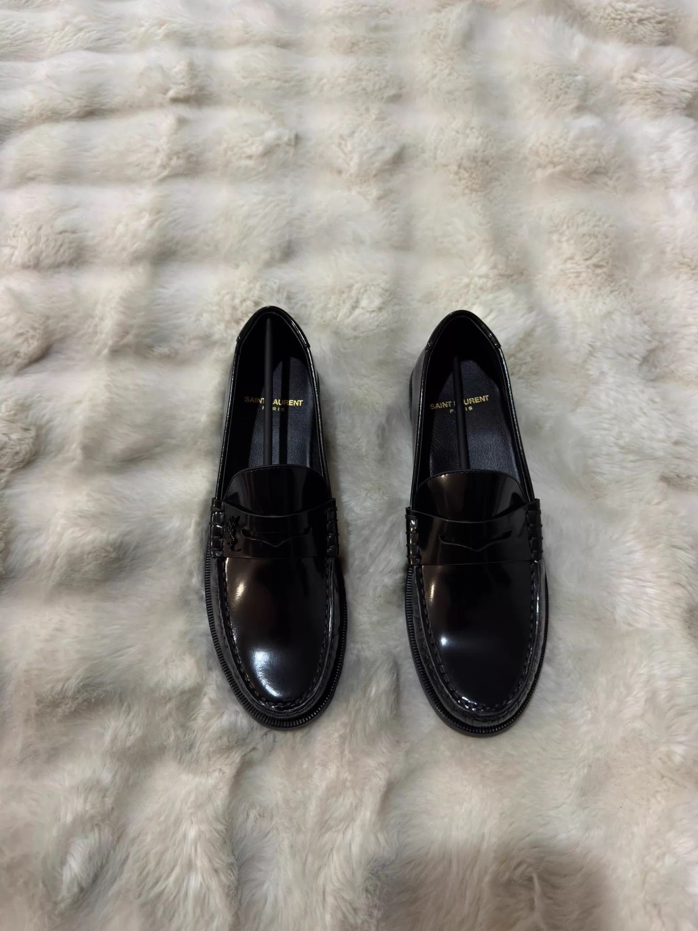 Saint Laurent Paris Women's Saint Laurent Classic Leather Loafers 37 New Size US 6.5 / IT 36.5 - 3 Thumbnail