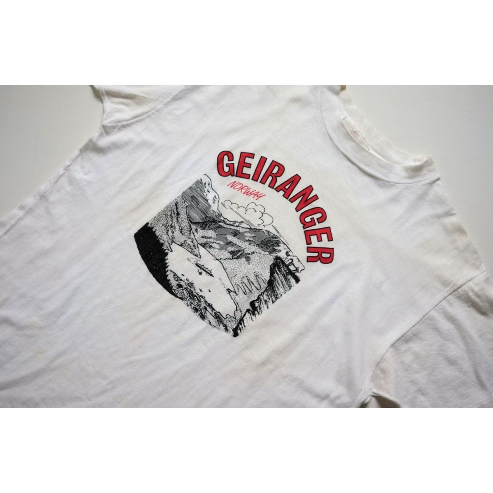 Vintage VINTAGE GEIRANGER NORWAY VTG 70s 80s SOUVENIR OUTDOOR GRAPHIC WHITE T SHIRT LG Men Shirt Crew Neck Short Sleeve Cotton Graphic Print 80s Outdoor Wes Size US L / EU 52-54 / 3 - 5 Thumbnail